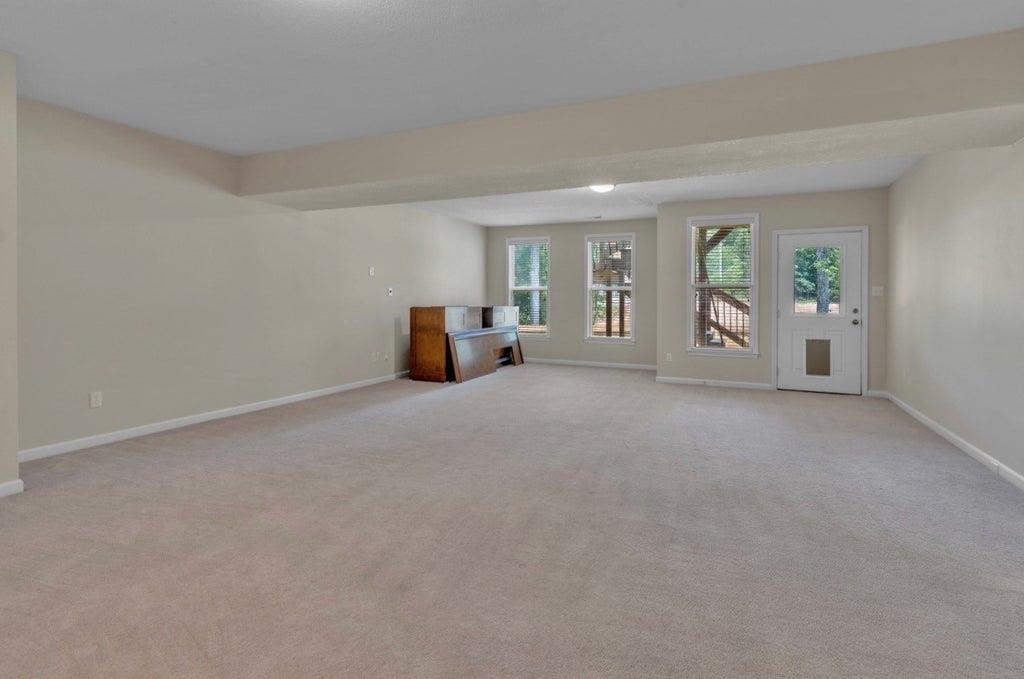 9441 Lake Bridge Dr Property Photo 20