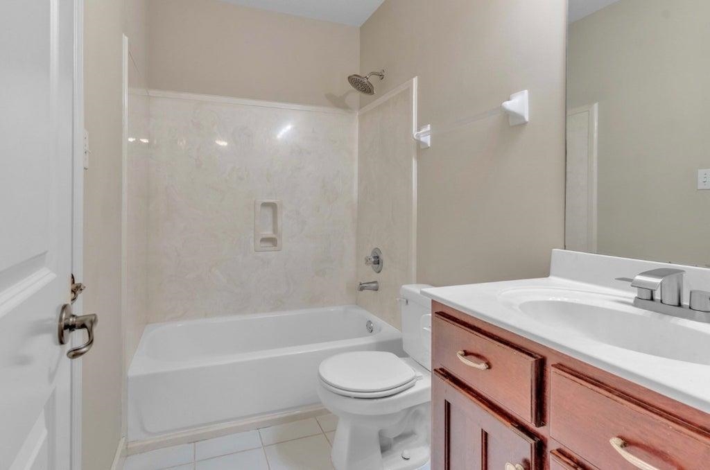 9441 Lake Bridge Dr Property Photo 23