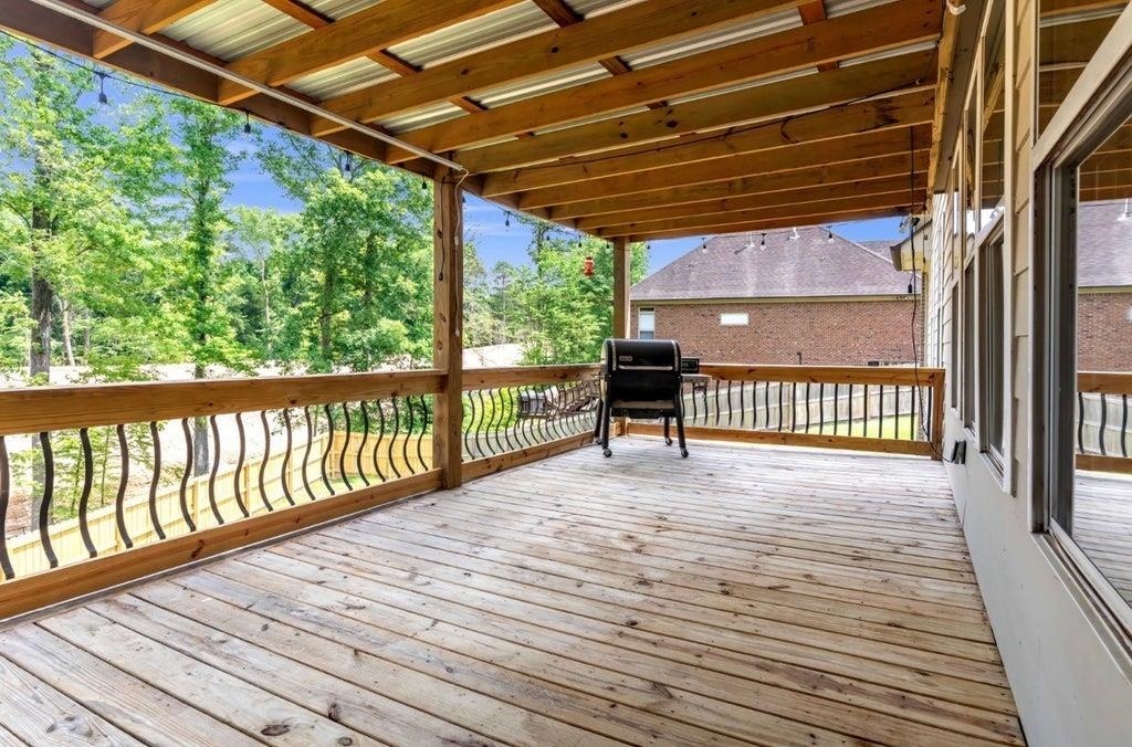 9441 Lake Bridge Dr Property Photo 31