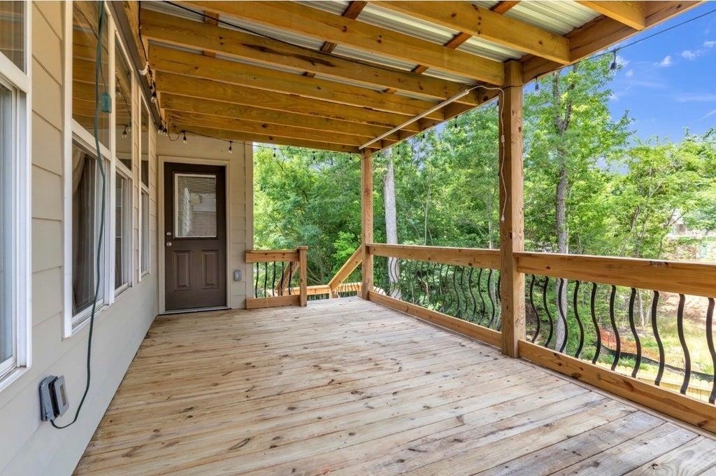 9441 Lake Bridge Dr Property Photo 32