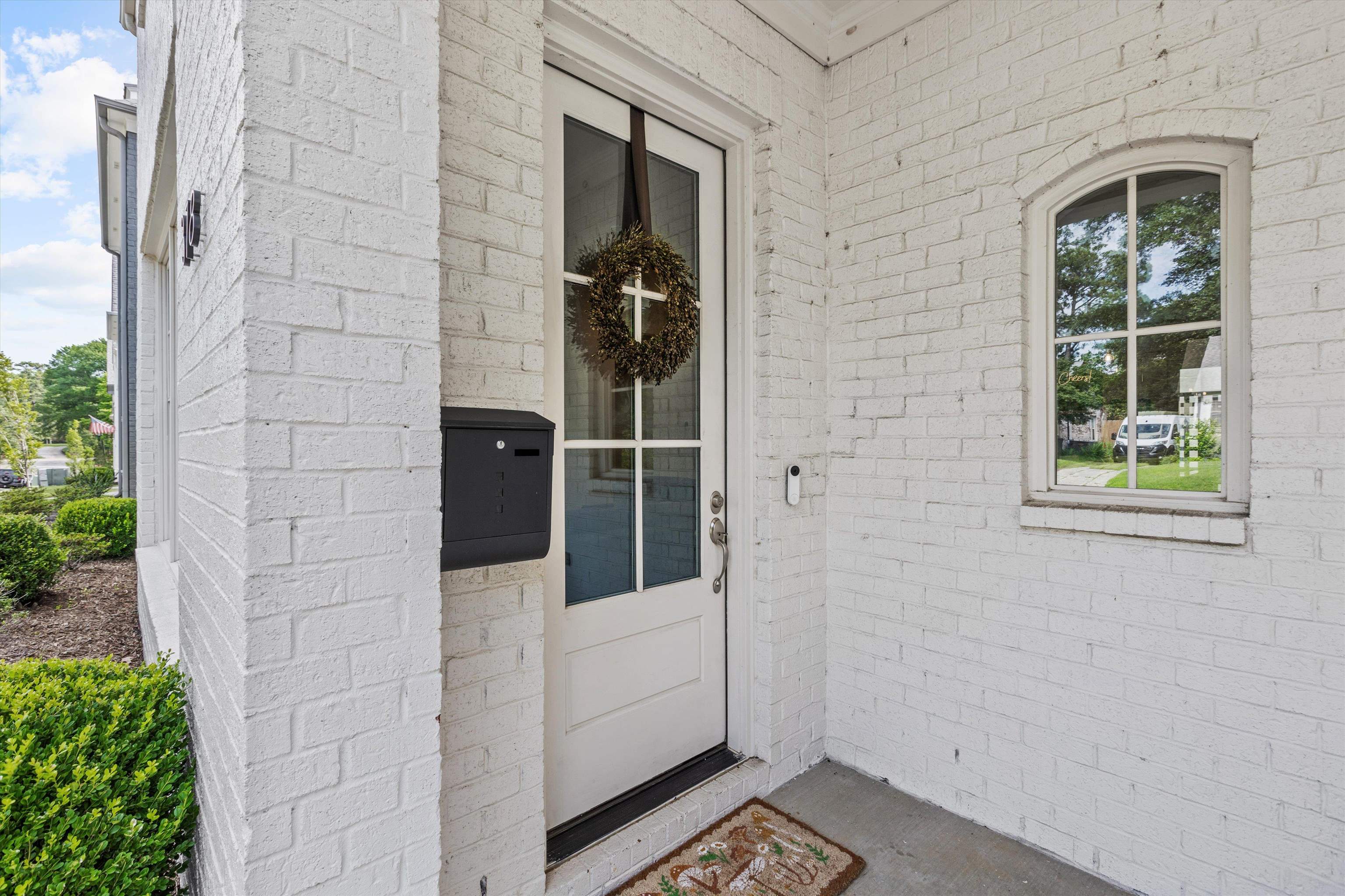 378 Ellsworth St Property Photo 3