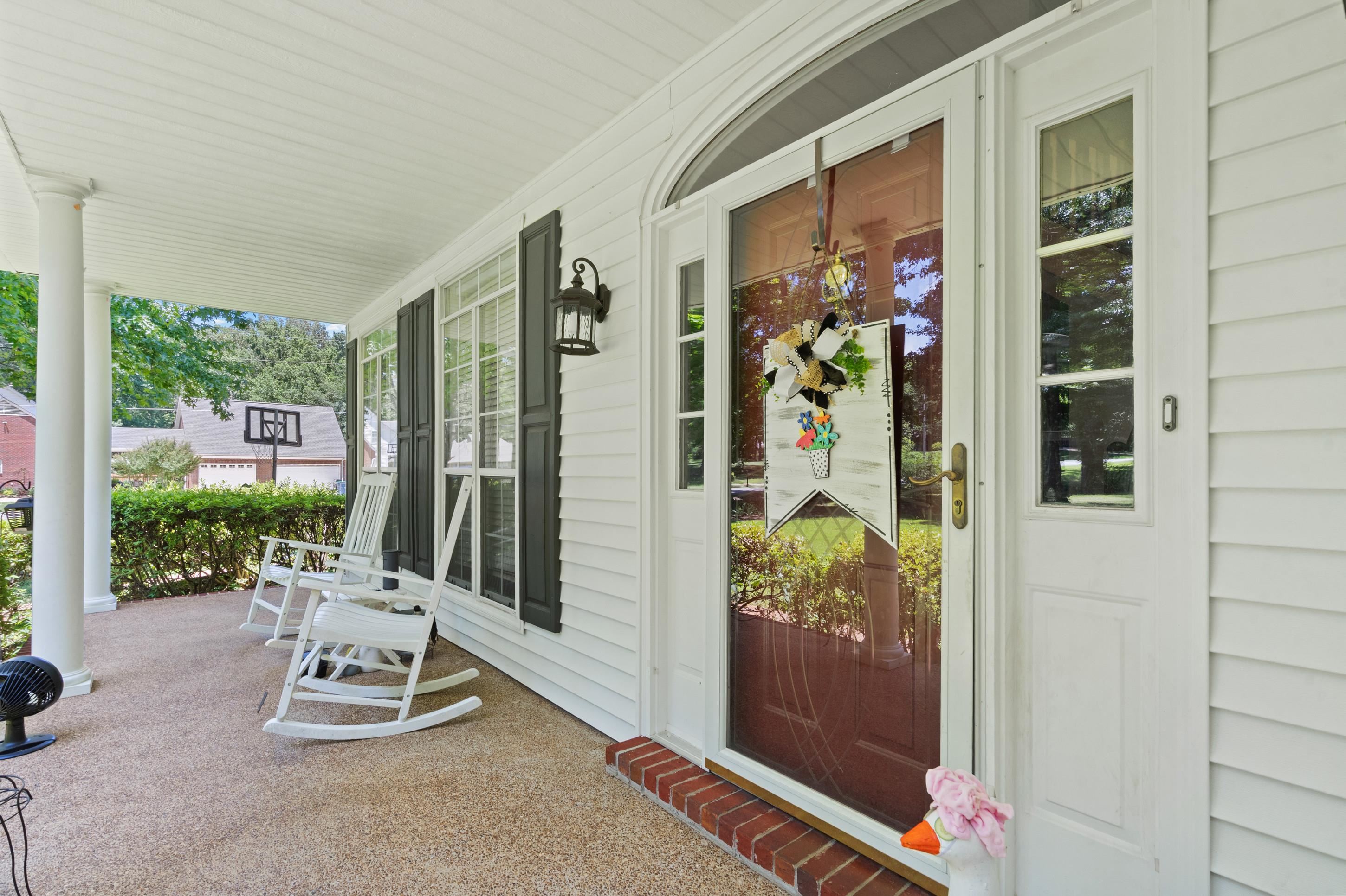 6460 Autumn Oaks Dr Property Photo 4