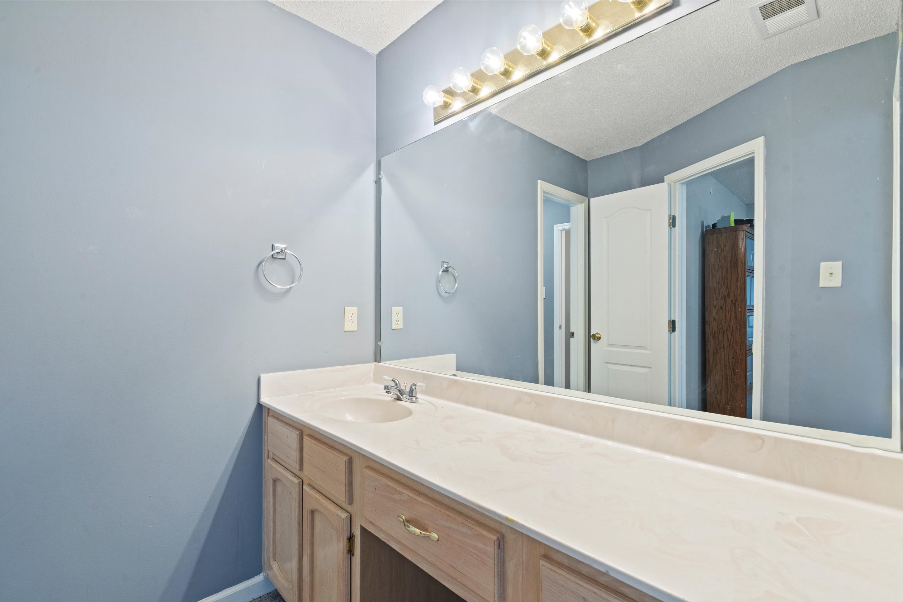 6460 Autumn Oaks Dr Property Photo 25