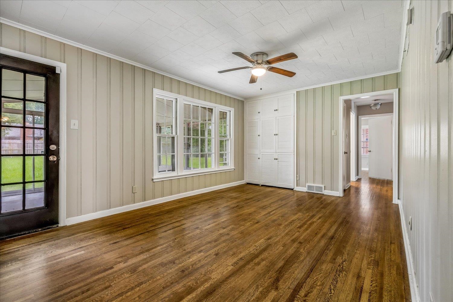 5304 Quince Rd Property Photo 6