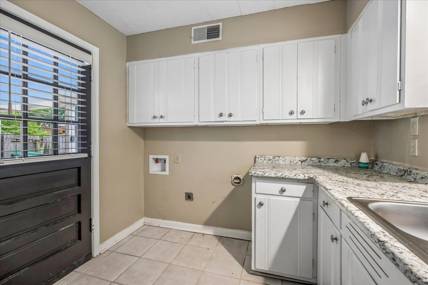 5304 Quince Rd Property Photo 9