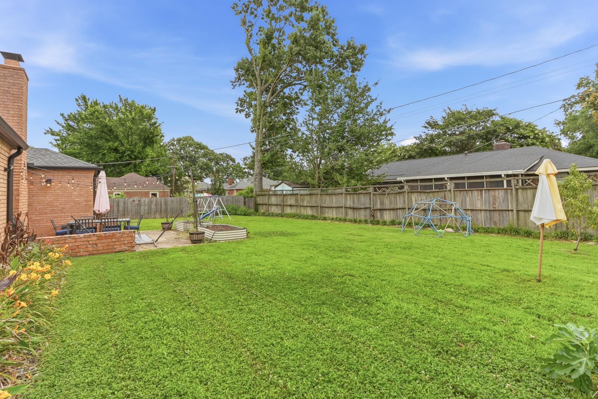 5739 Ashbriar Ave Property Photo 30