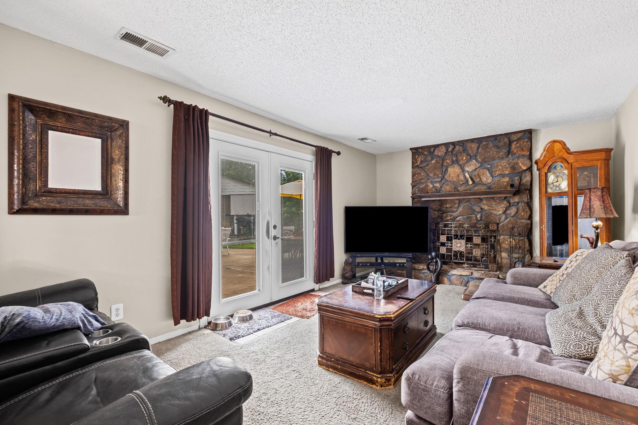 6812 Abelia Hill Cv Property Photo 12