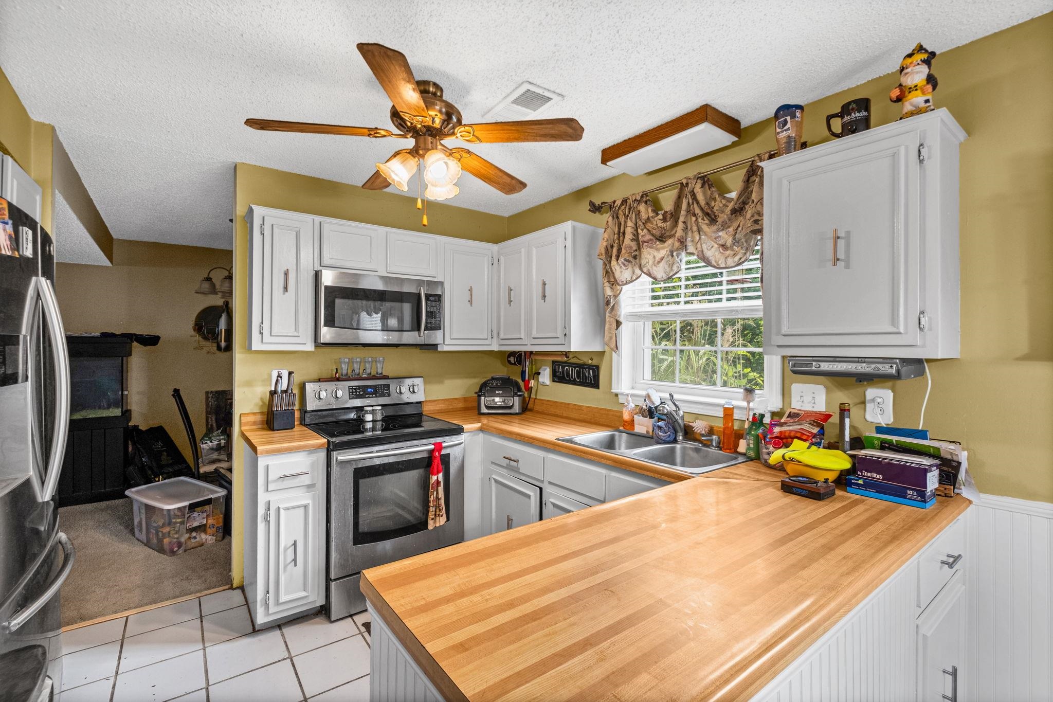 6812 Abelia Hill Cv Property Photo 15