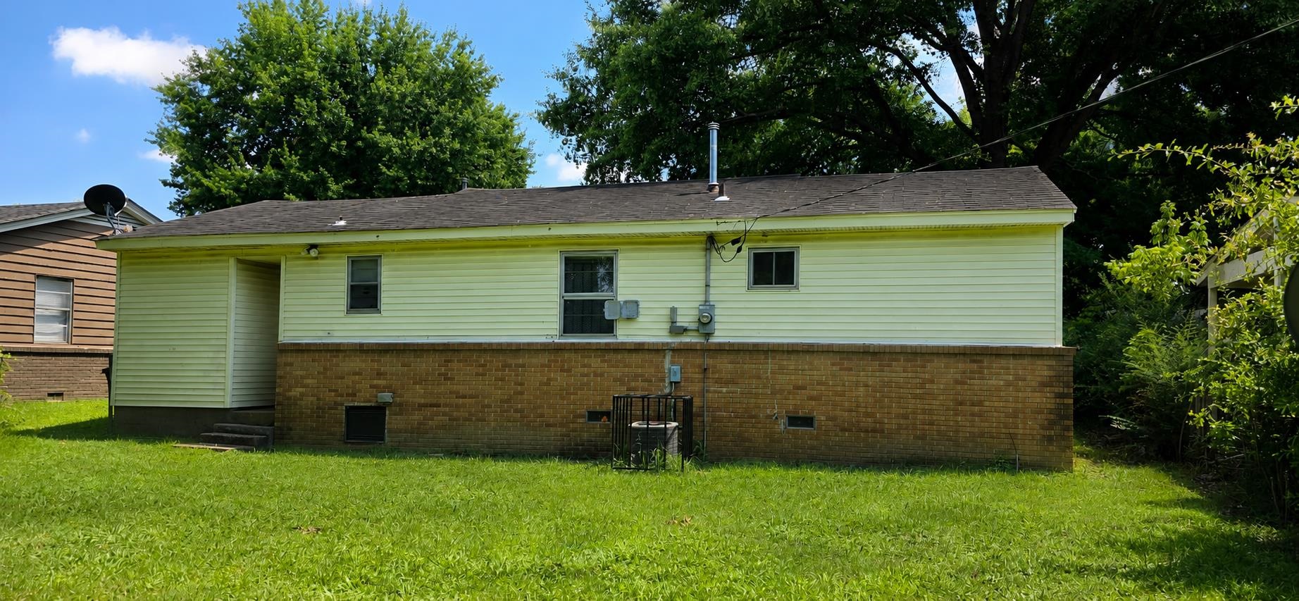 646 Leacrest Ave Property Photo 6