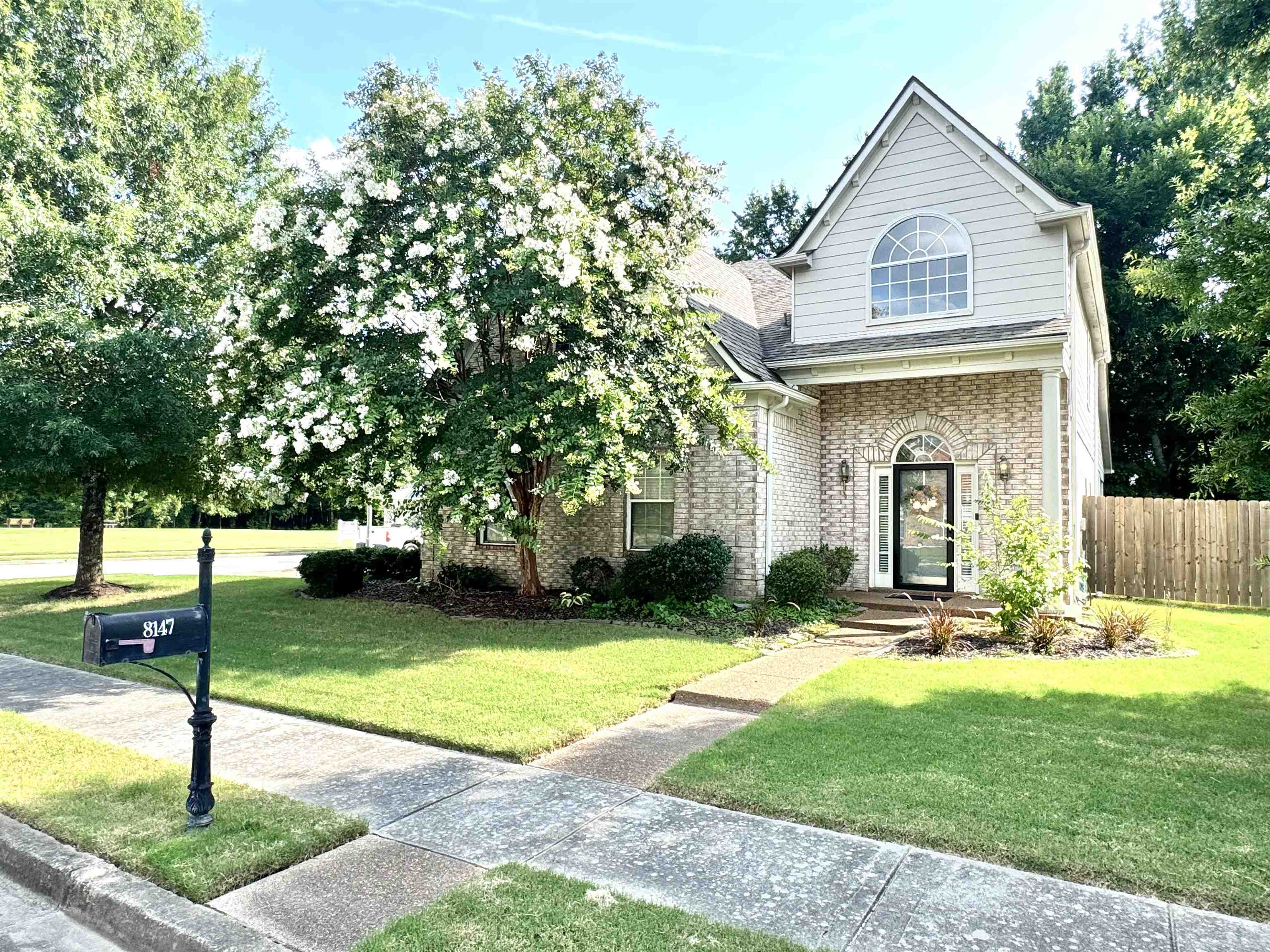 8147 Fleets Run Dr Property Photo 1