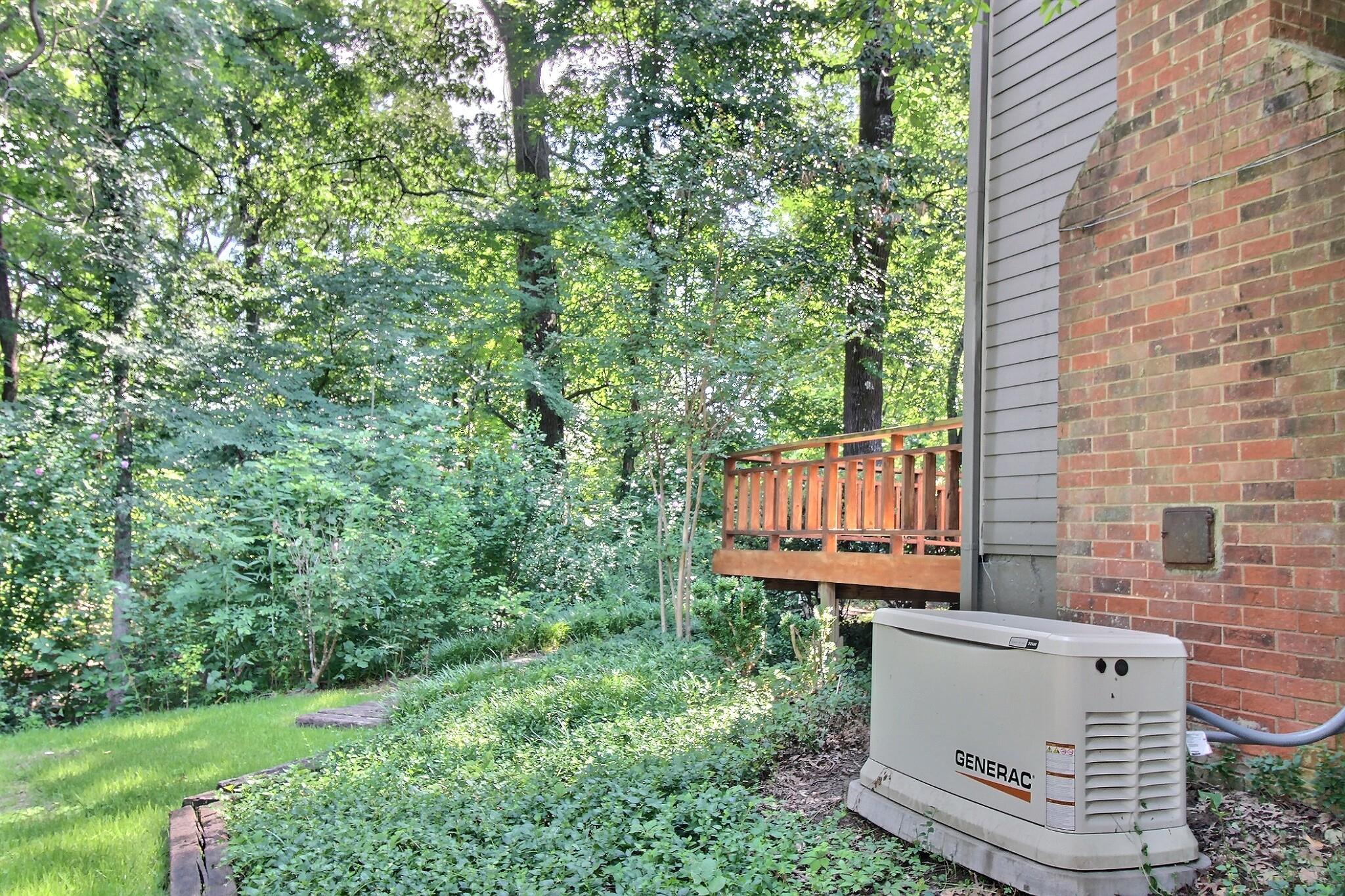 7982 Dovie Ln Property Photo 3