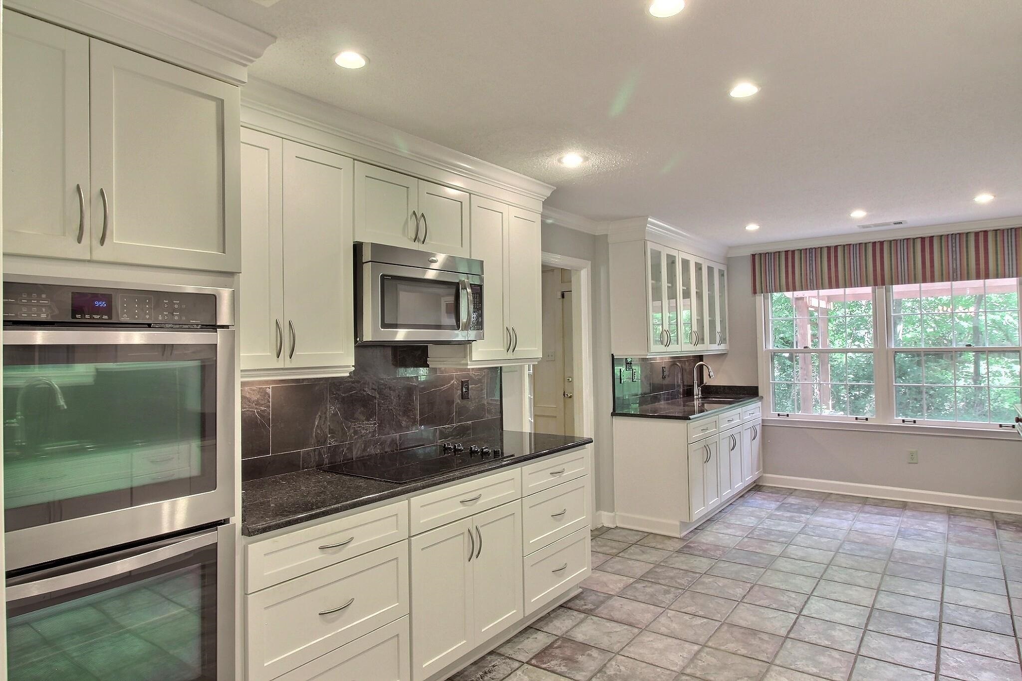 7982 Dovie Ln Property Photo 10