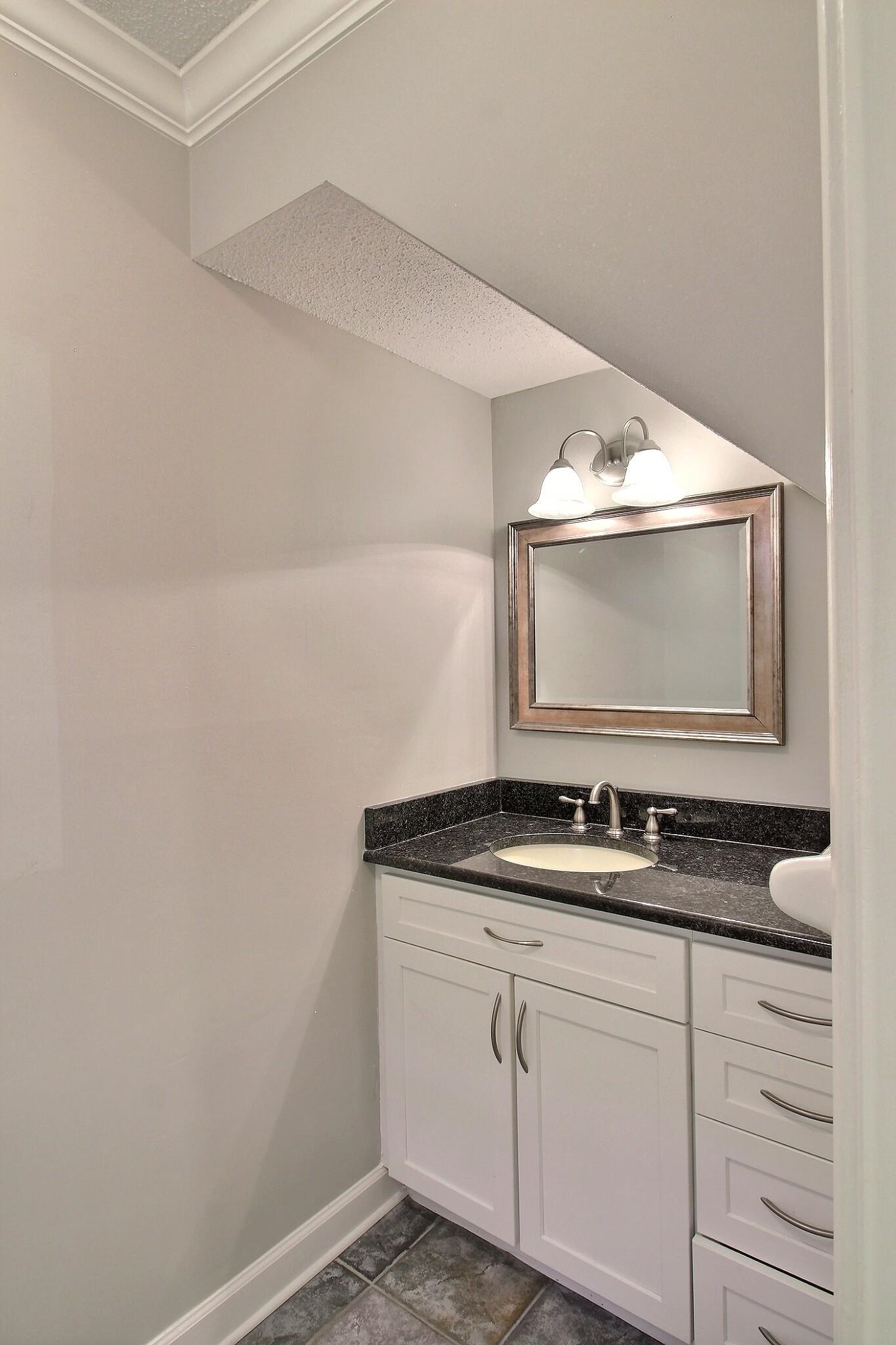 7982 Dovie Ln Property Photo 18