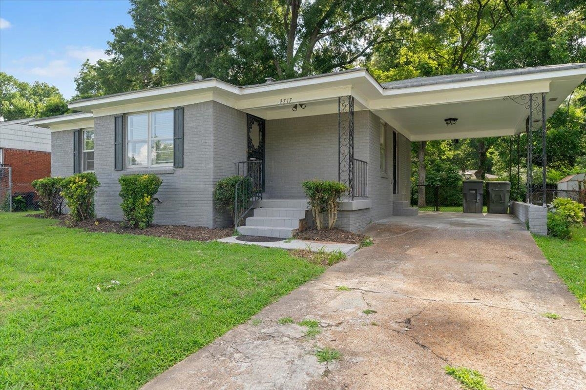 2717 Merle St Property Photo 13