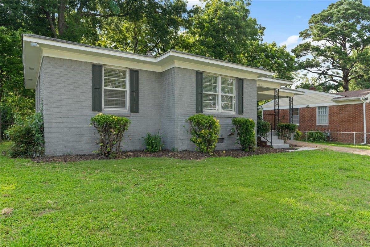 2717 Merle St Property Photo 14