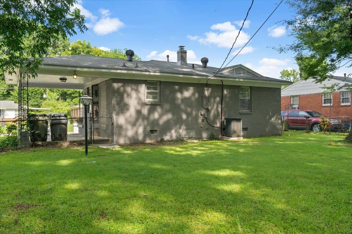 2717 Merle St Property Photo 15