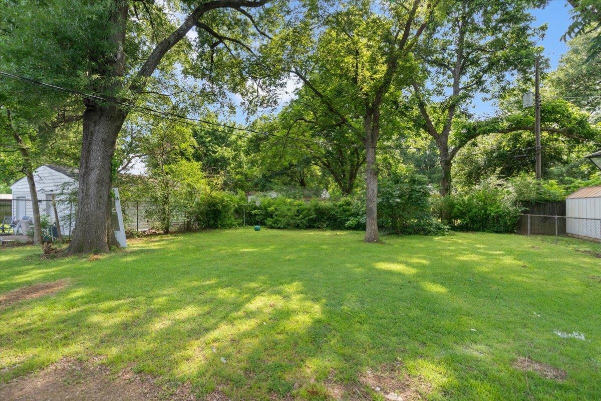 2717 Merle St Property Photo 16