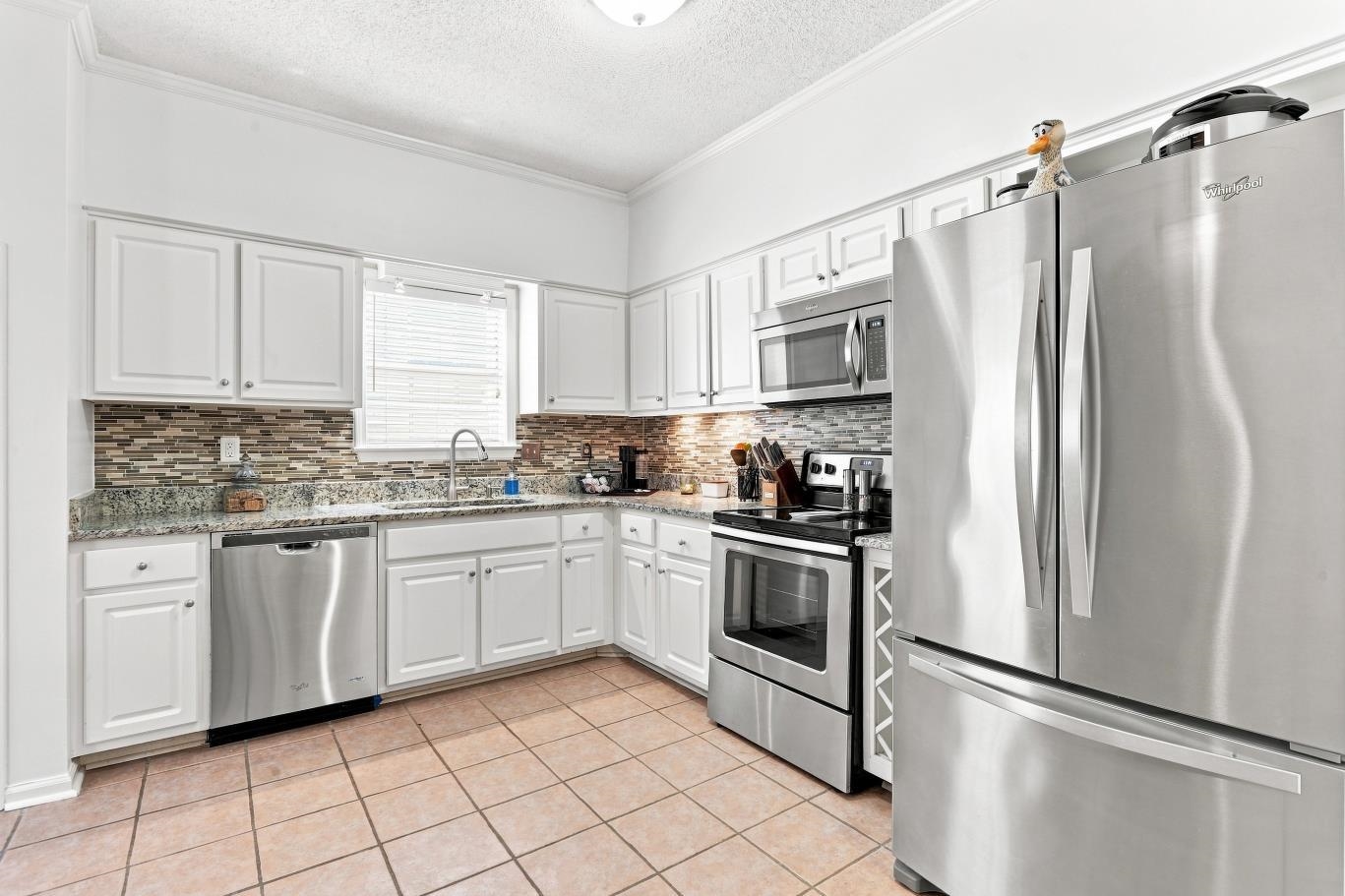 8145 Hunters Grove Ln Property Photo 9