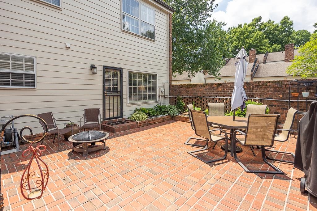 8145 Hunters Grove Ln Property Photo 18