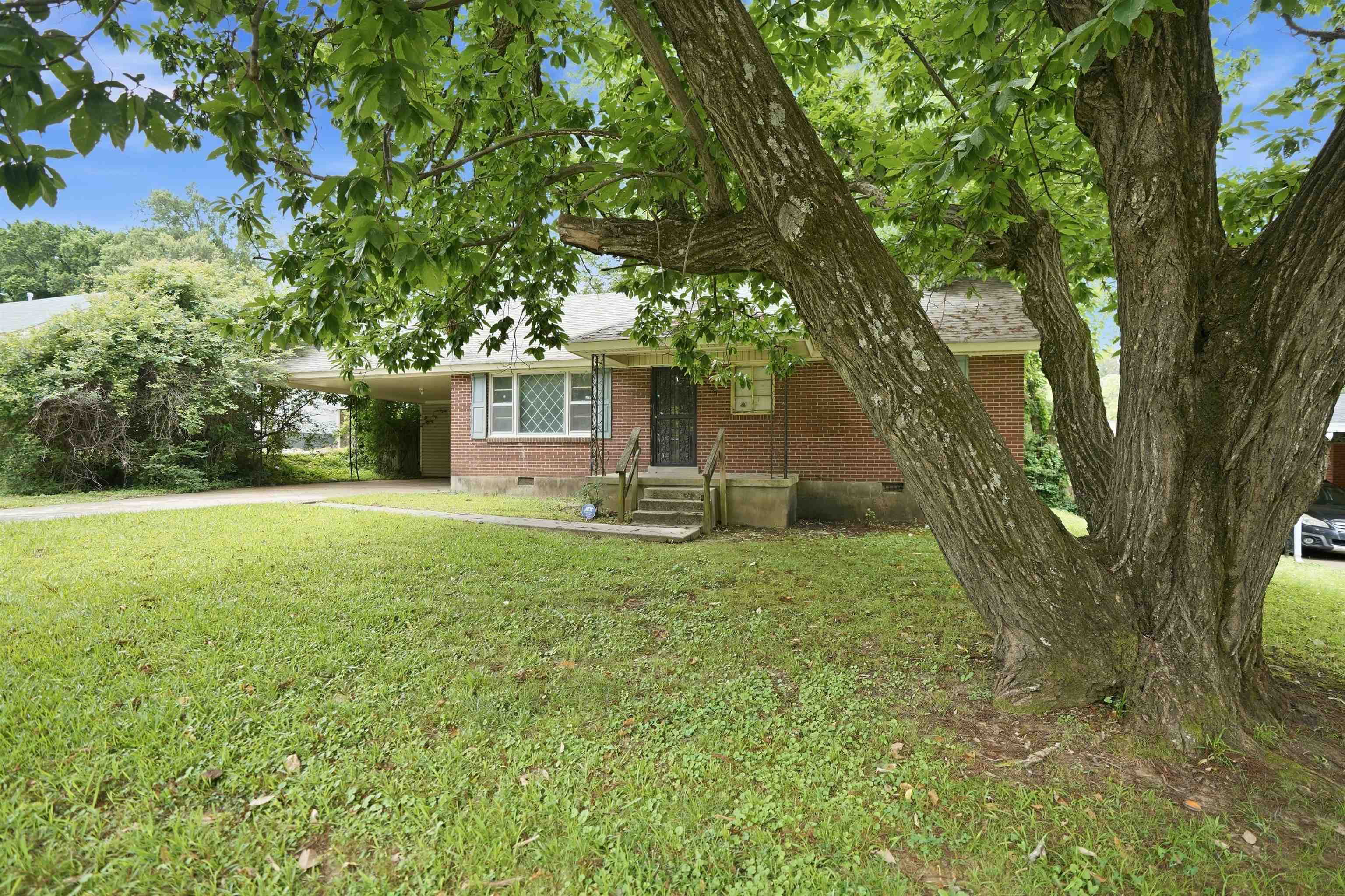 3285 Beechmont St Property Photo 3