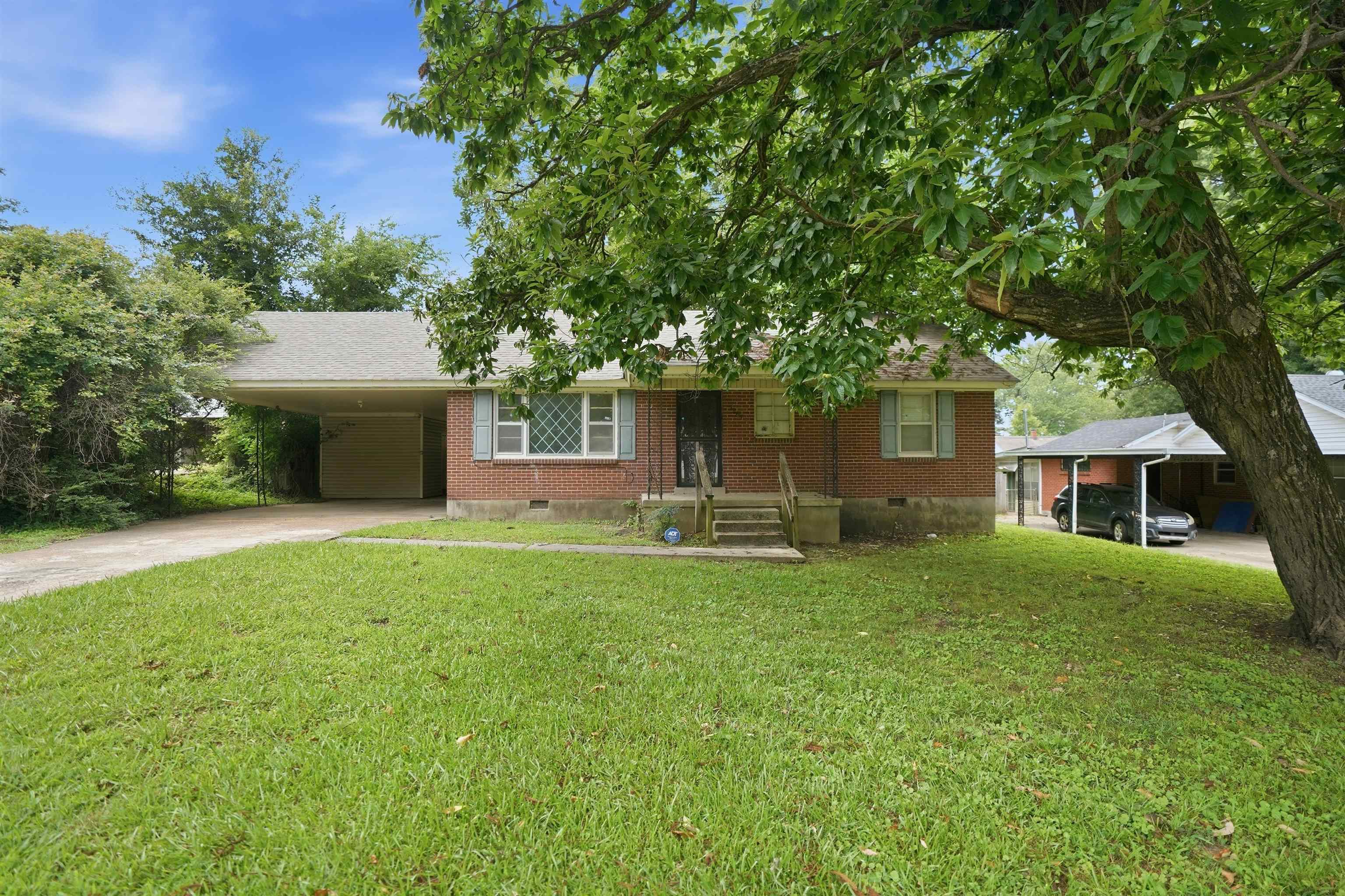 3285 Beechmont St Property Photo 4