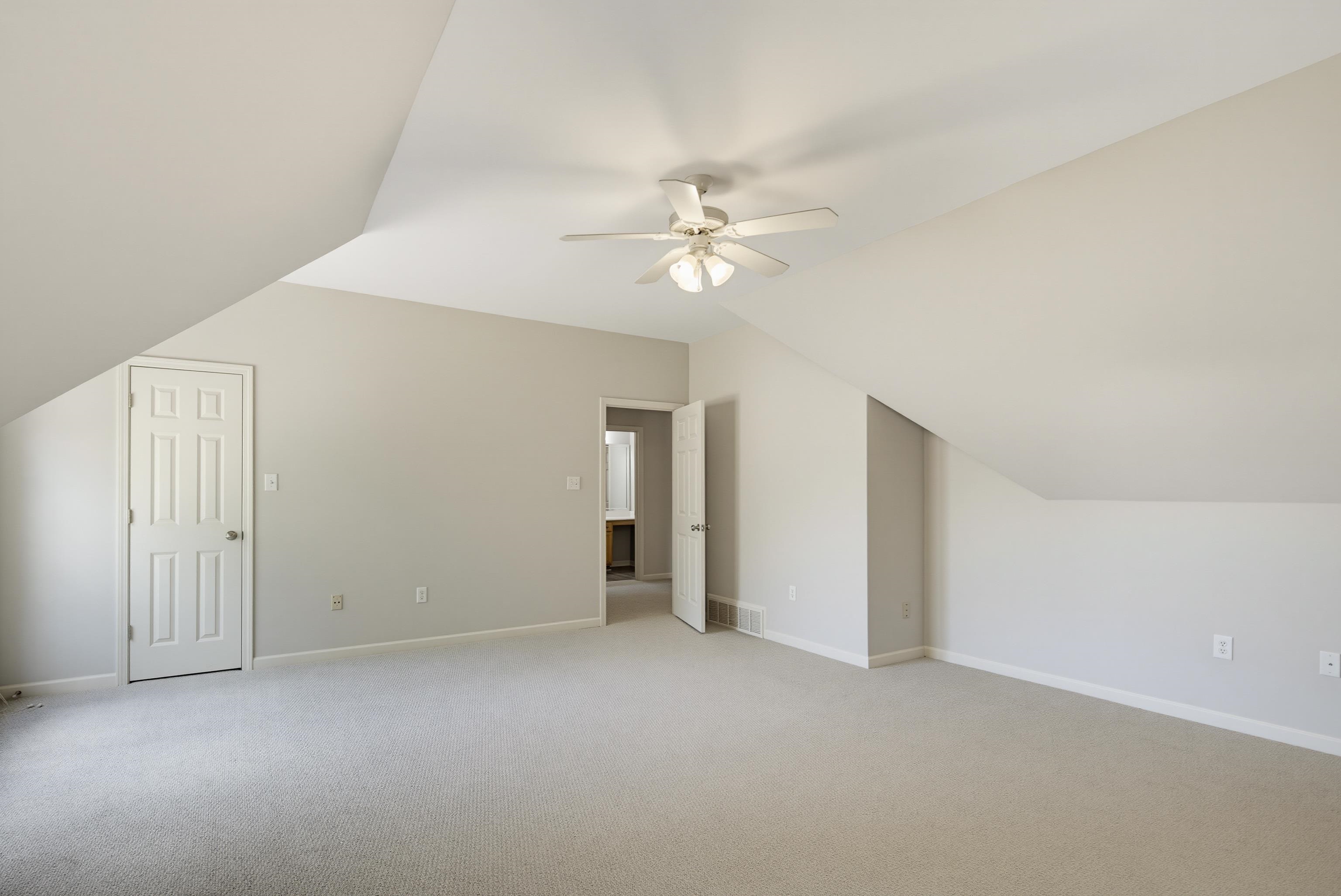 1817 Liles Ln Property Photo 27