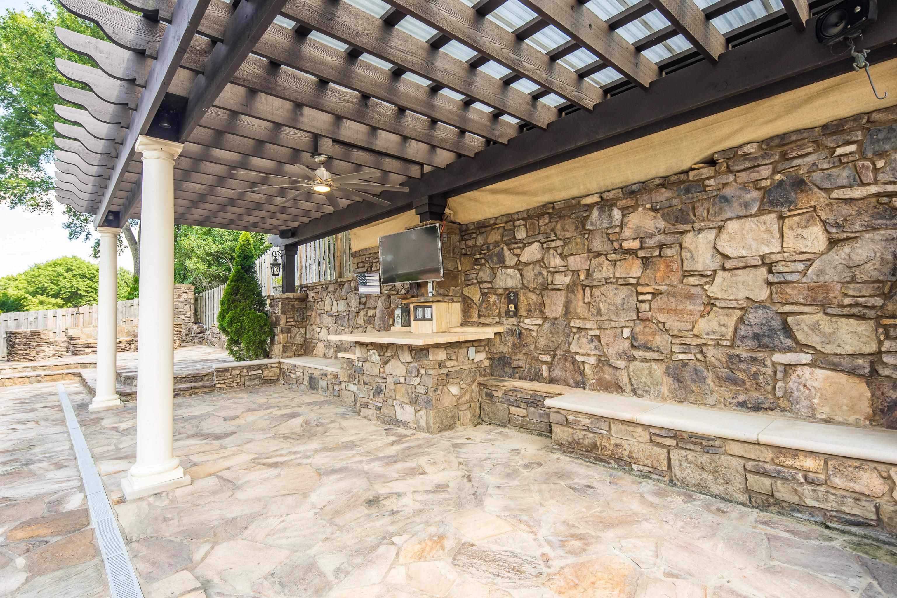 1817 Liles Ln Property Photo 37