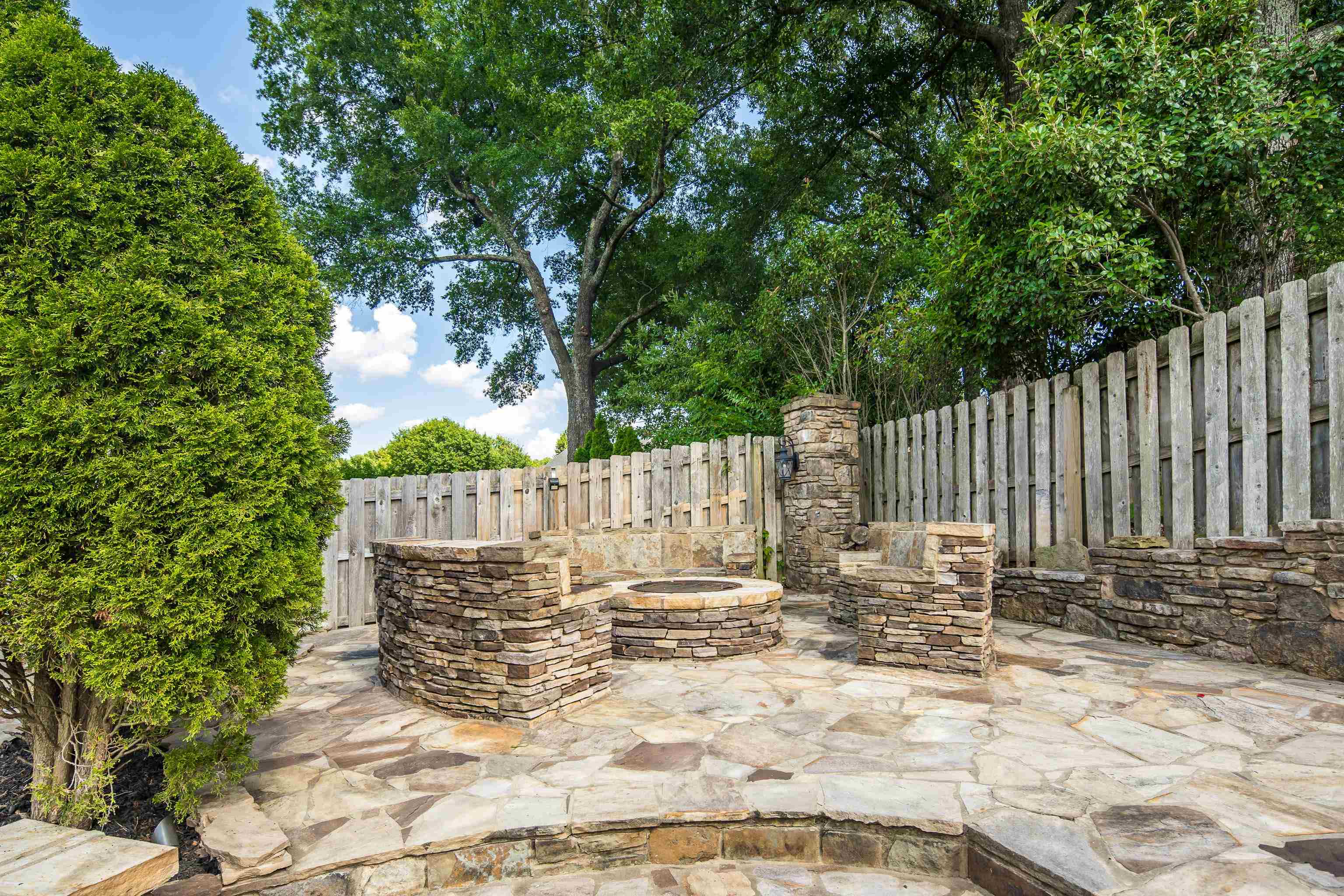 1817 Liles Ln Property Photo 38