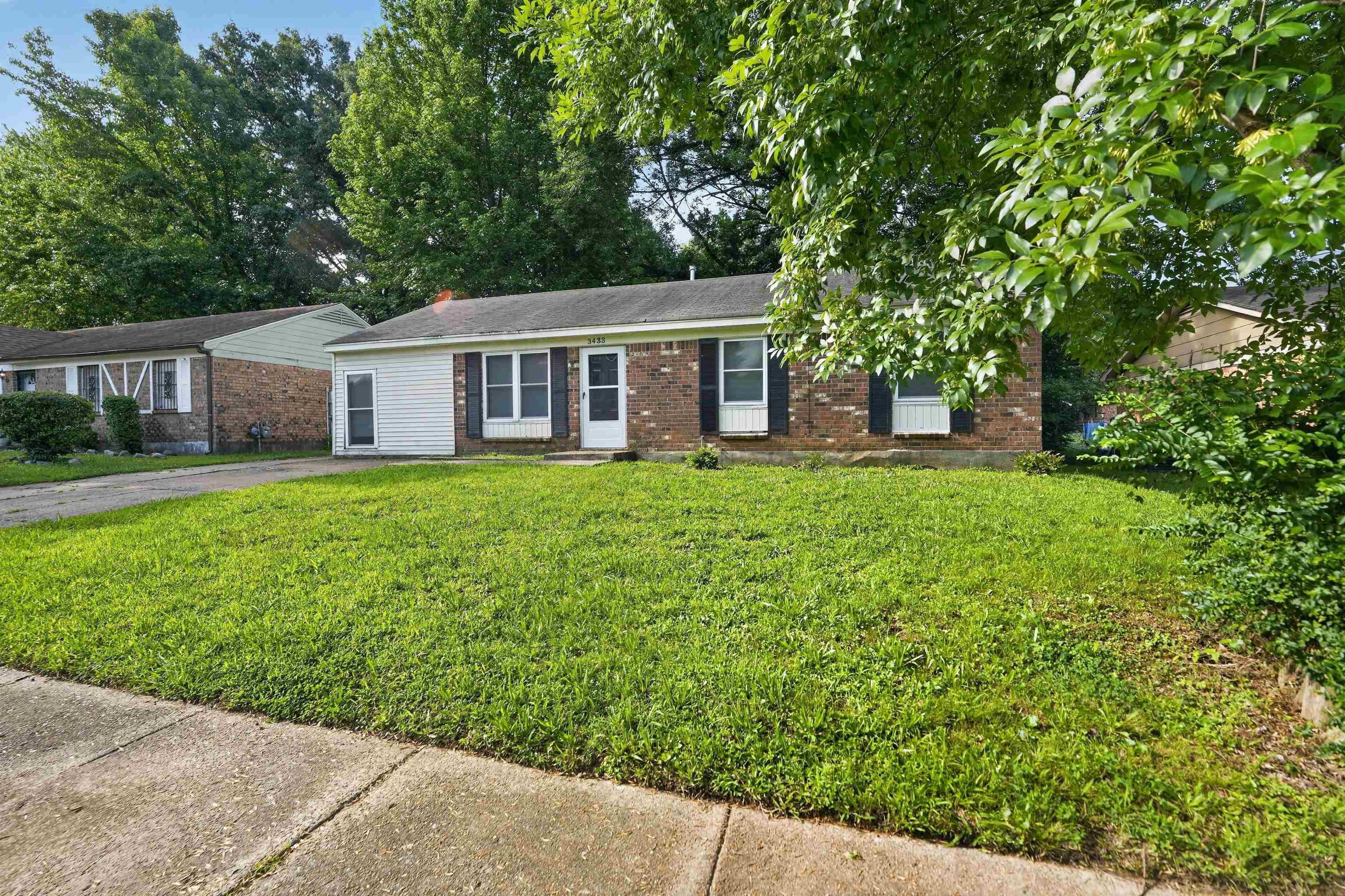 3433 Beech Grove Rd Property Photo 2