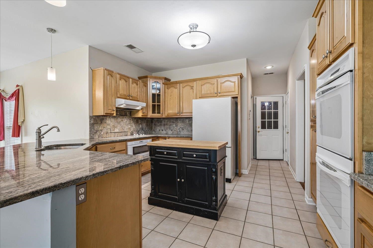 130 Woodmont Dr Property Photo 18