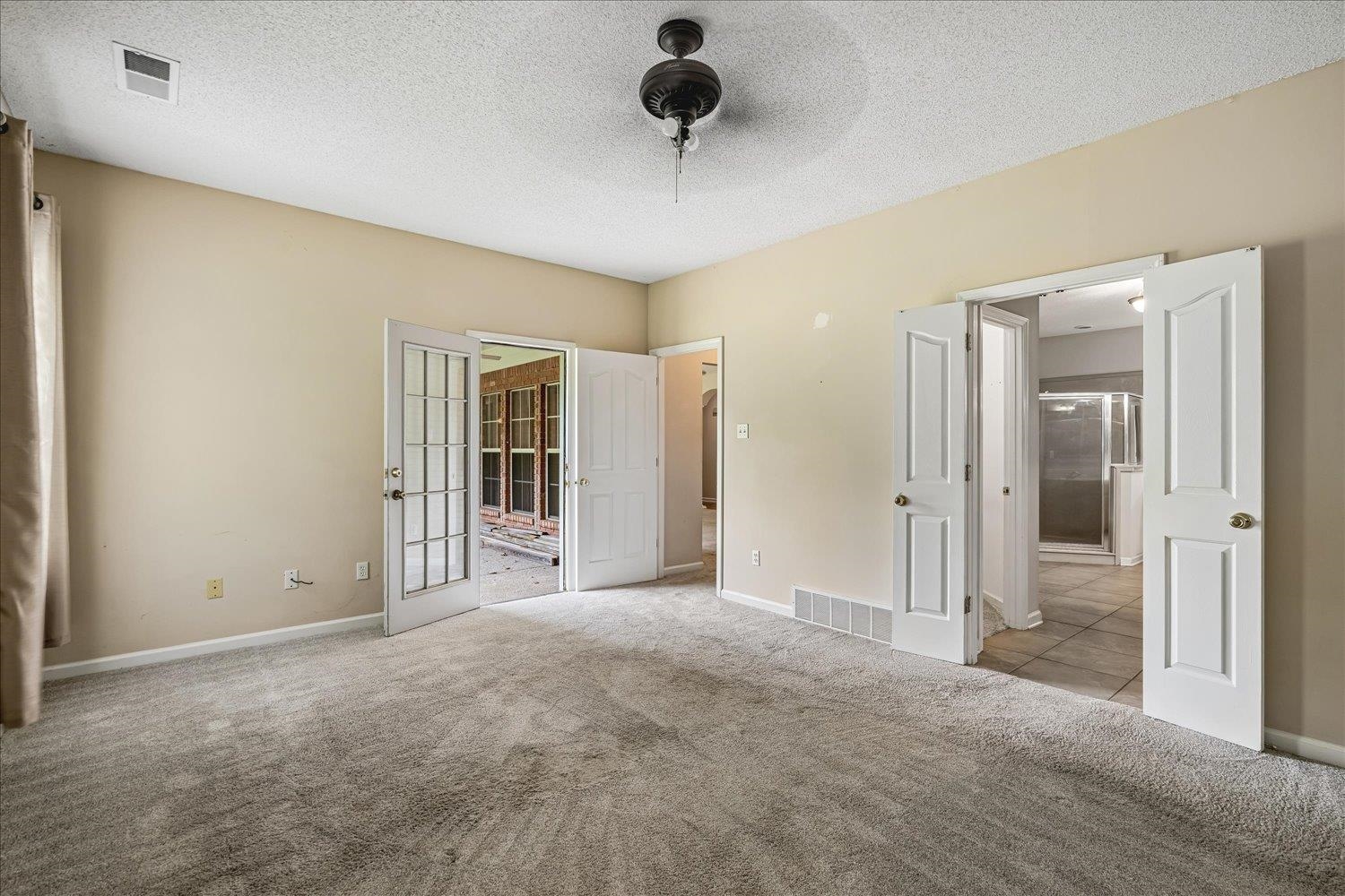 130 Woodmont Dr Property Photo 22