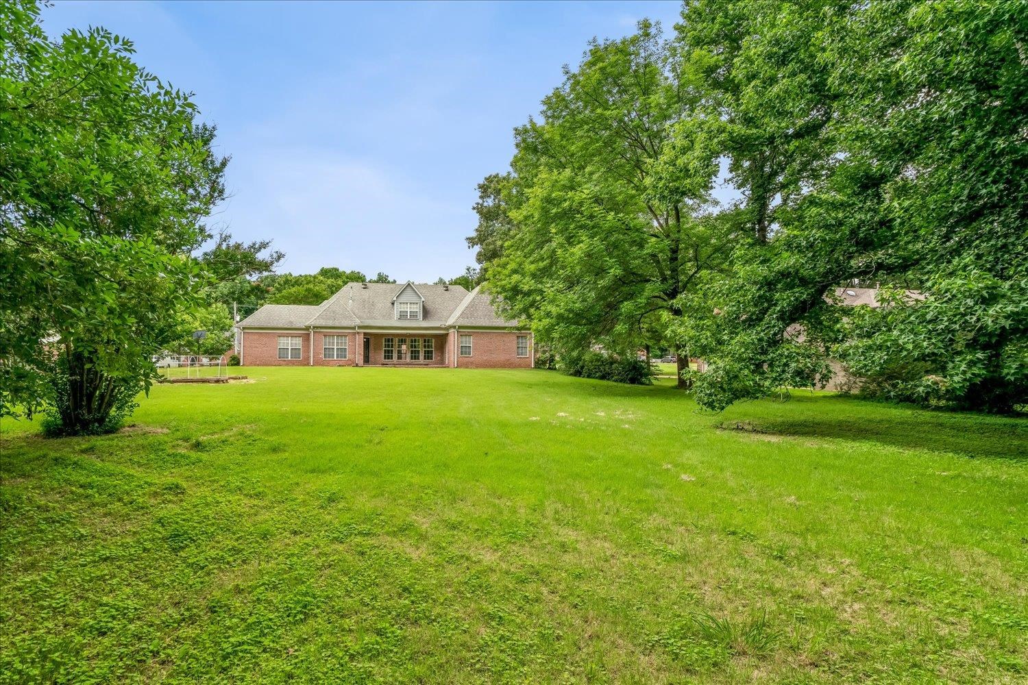 130 Woodmont Dr Property Photo 34