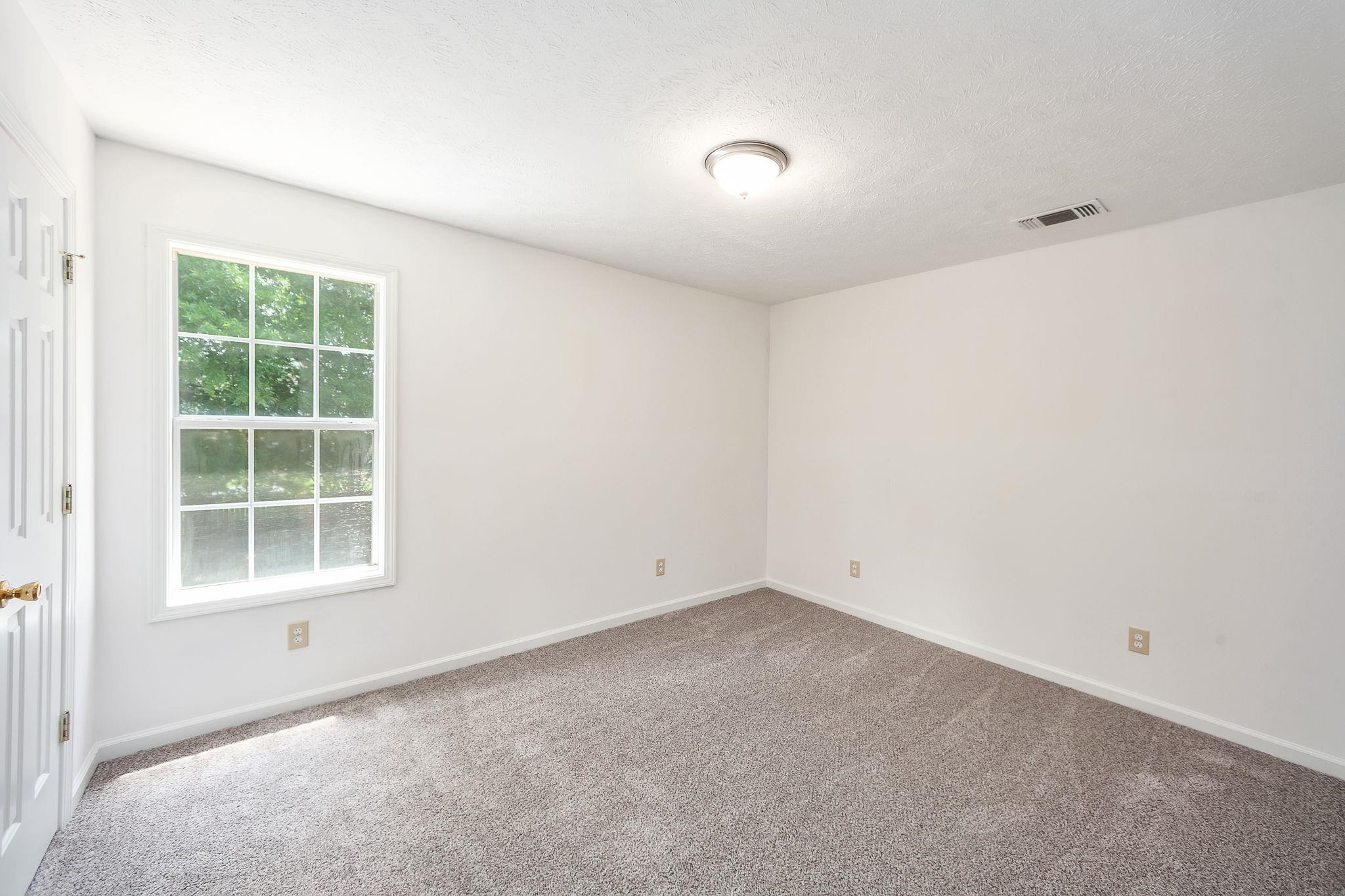 34 Valleyfield Cv Property Photo 17