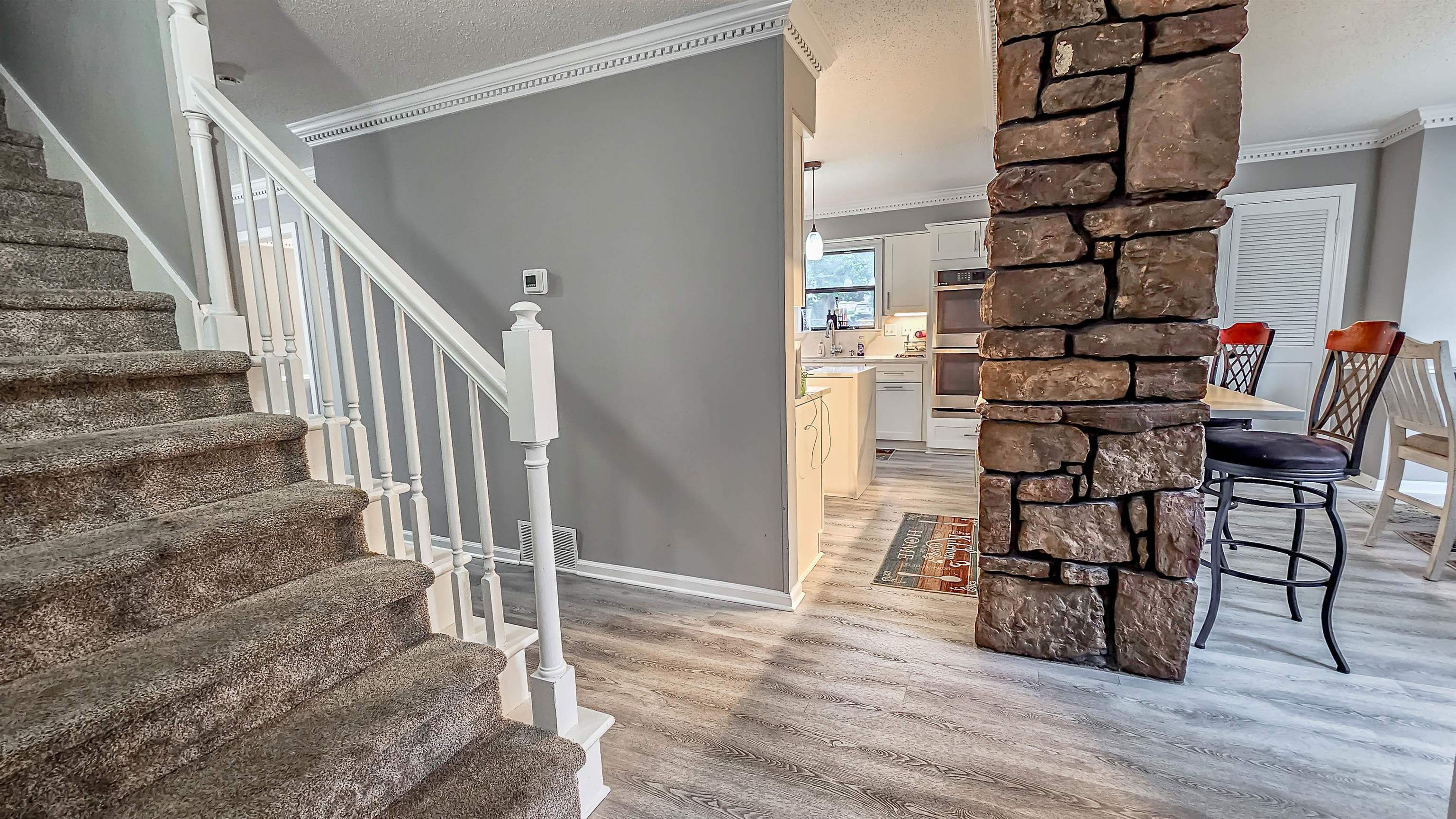 2455 Surreyhill Pl Property Photo 11