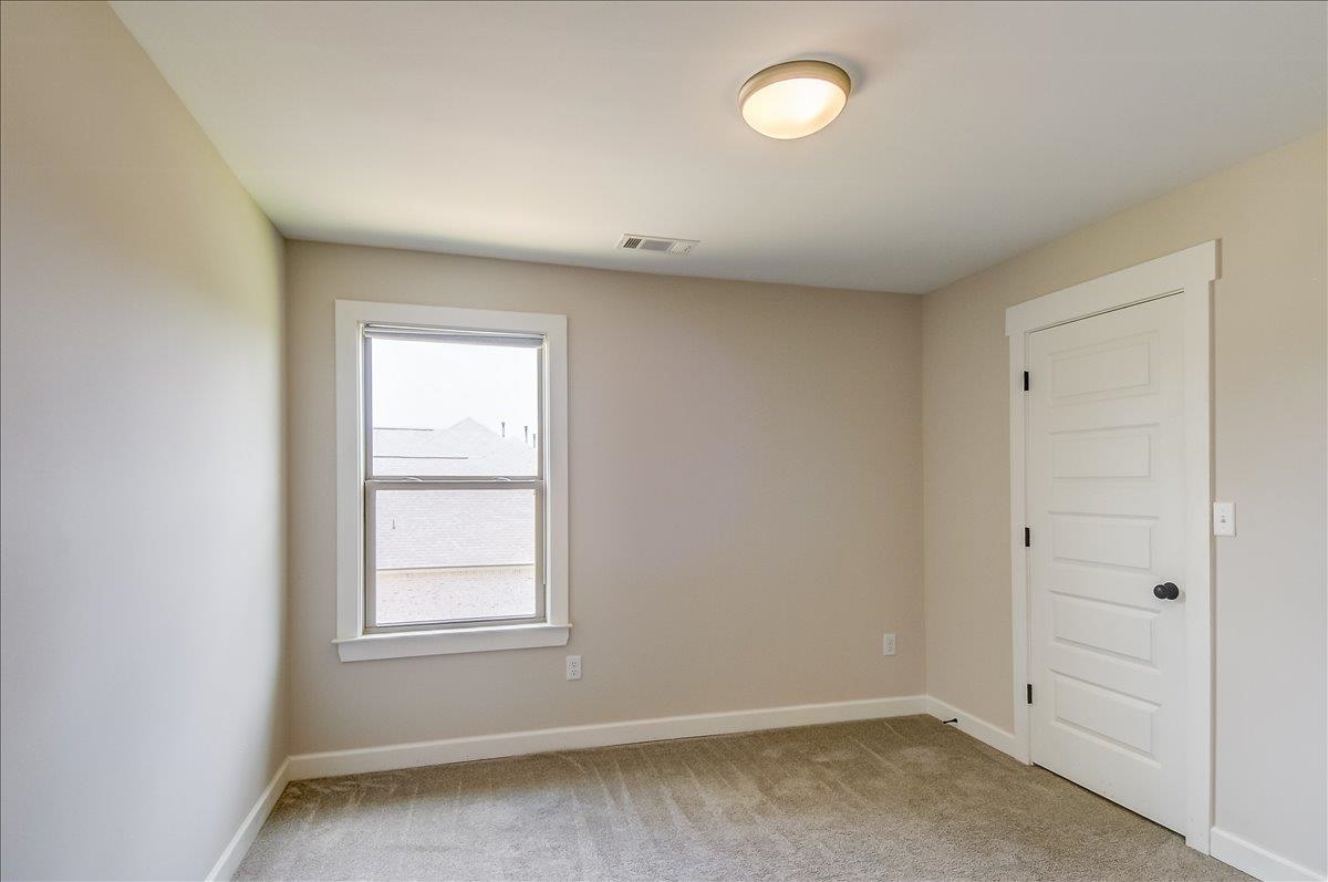 4684 Kings Forest Dr Property Photo 28