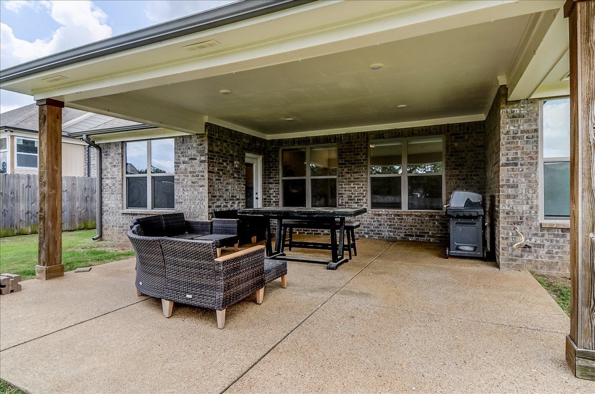4684 Kings Forest Dr Property Photo 34