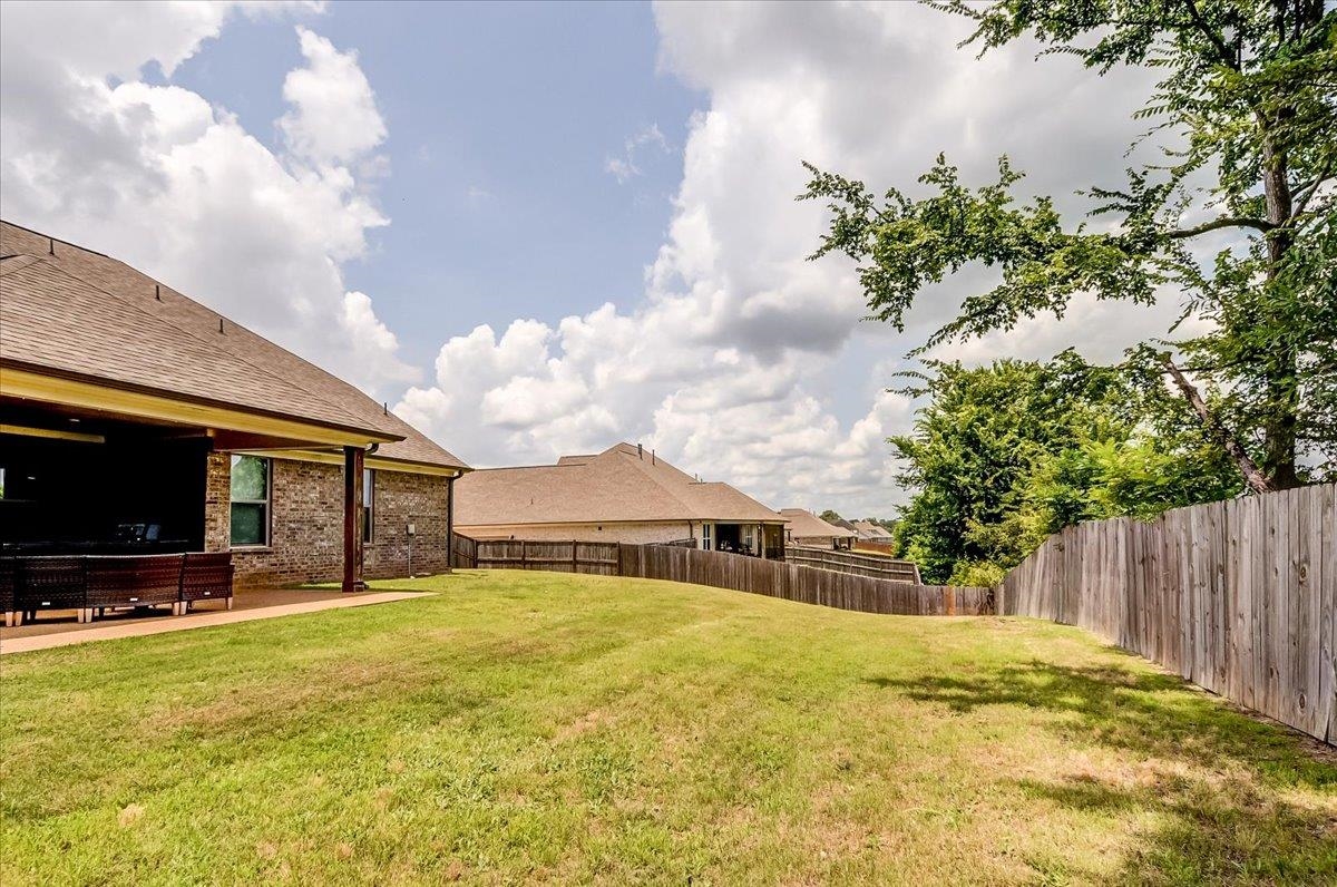 4684 Kings Forest Dr Property Photo 38