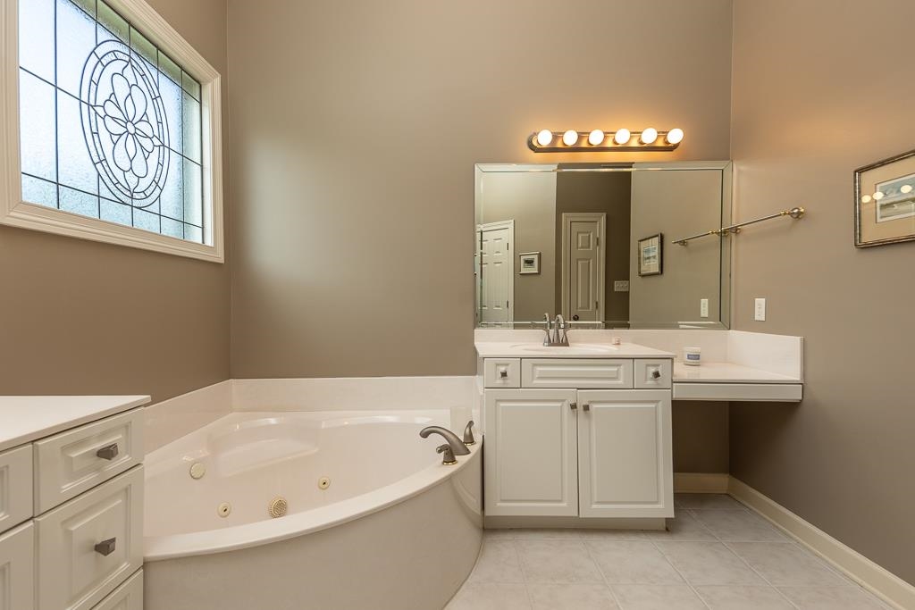 8960 W Grovelawn Cv Property Photo 18