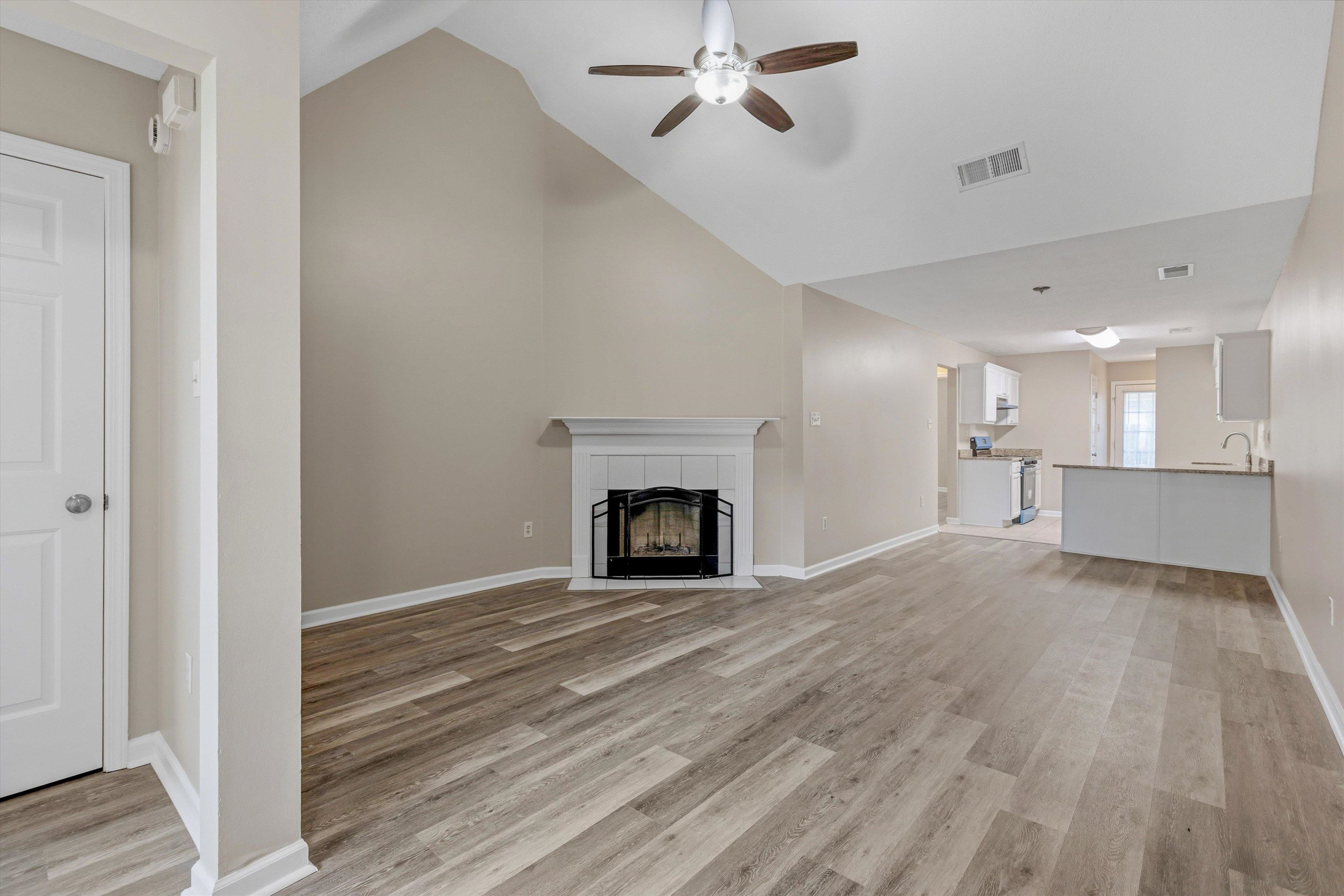 7750 Shadowland Dr Property Photo 3