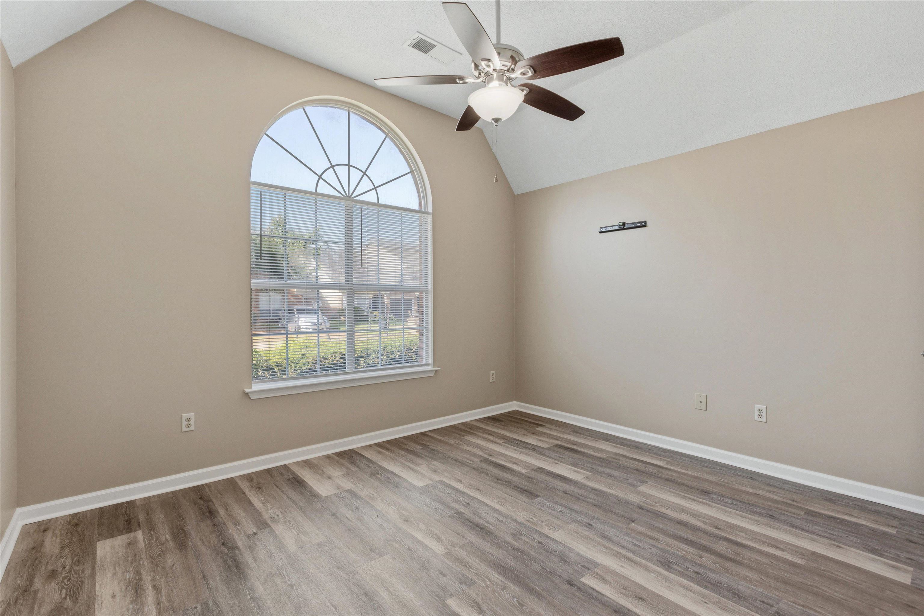 7750 Shadowland Dr Property Photo 11