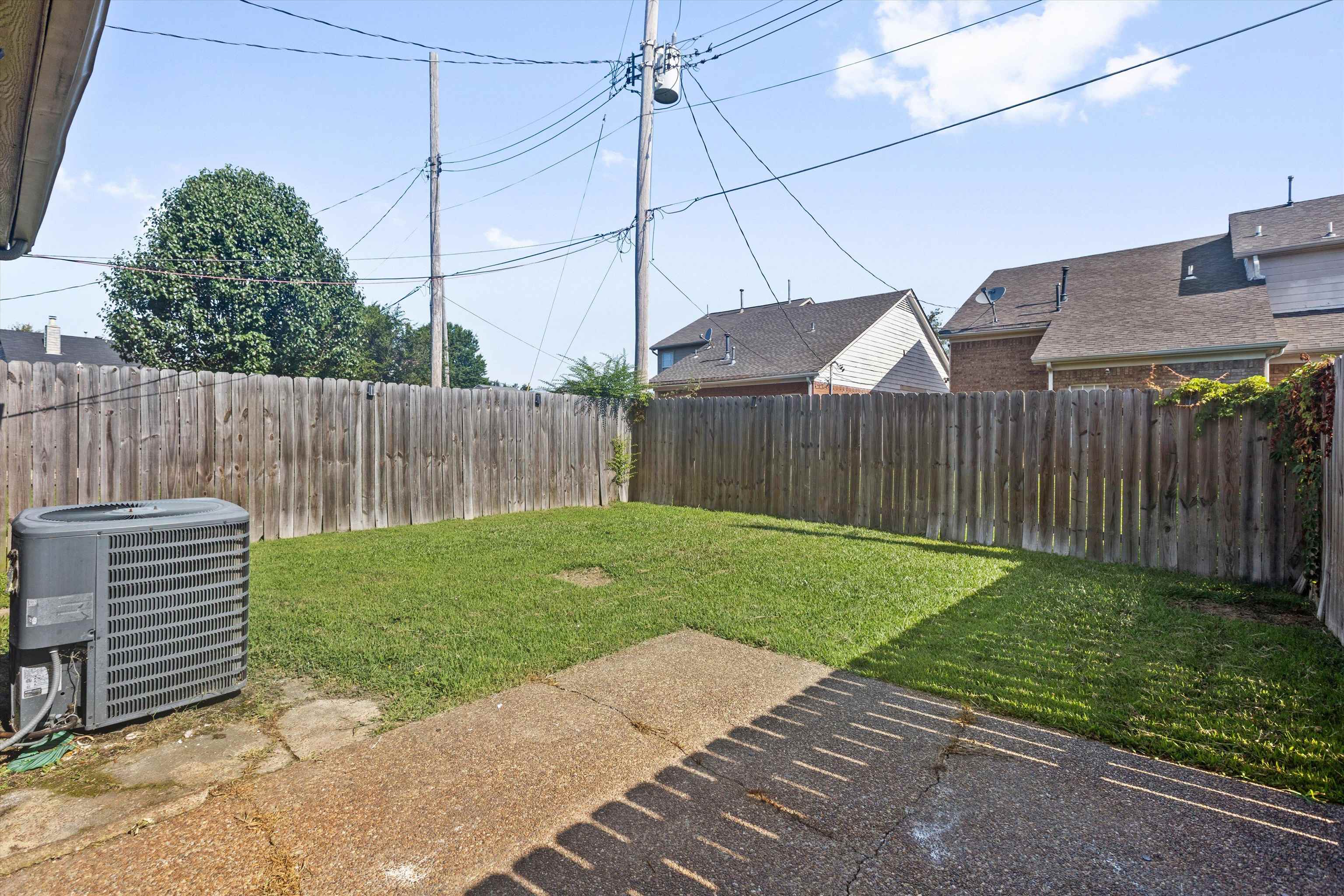 7750 Shadowland Dr Property Photo 22
