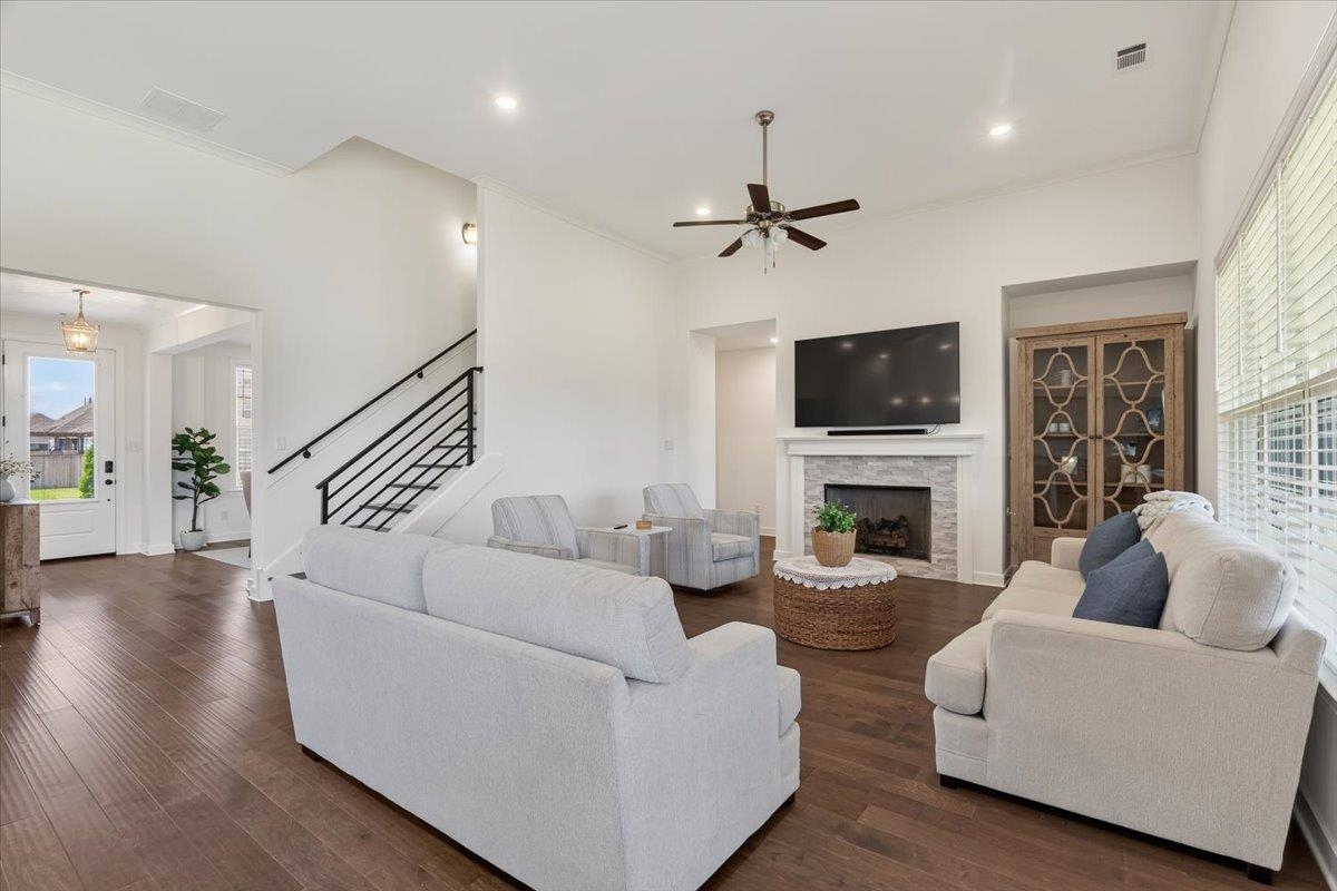 14806 Elm Hill Dr Property Photo 8