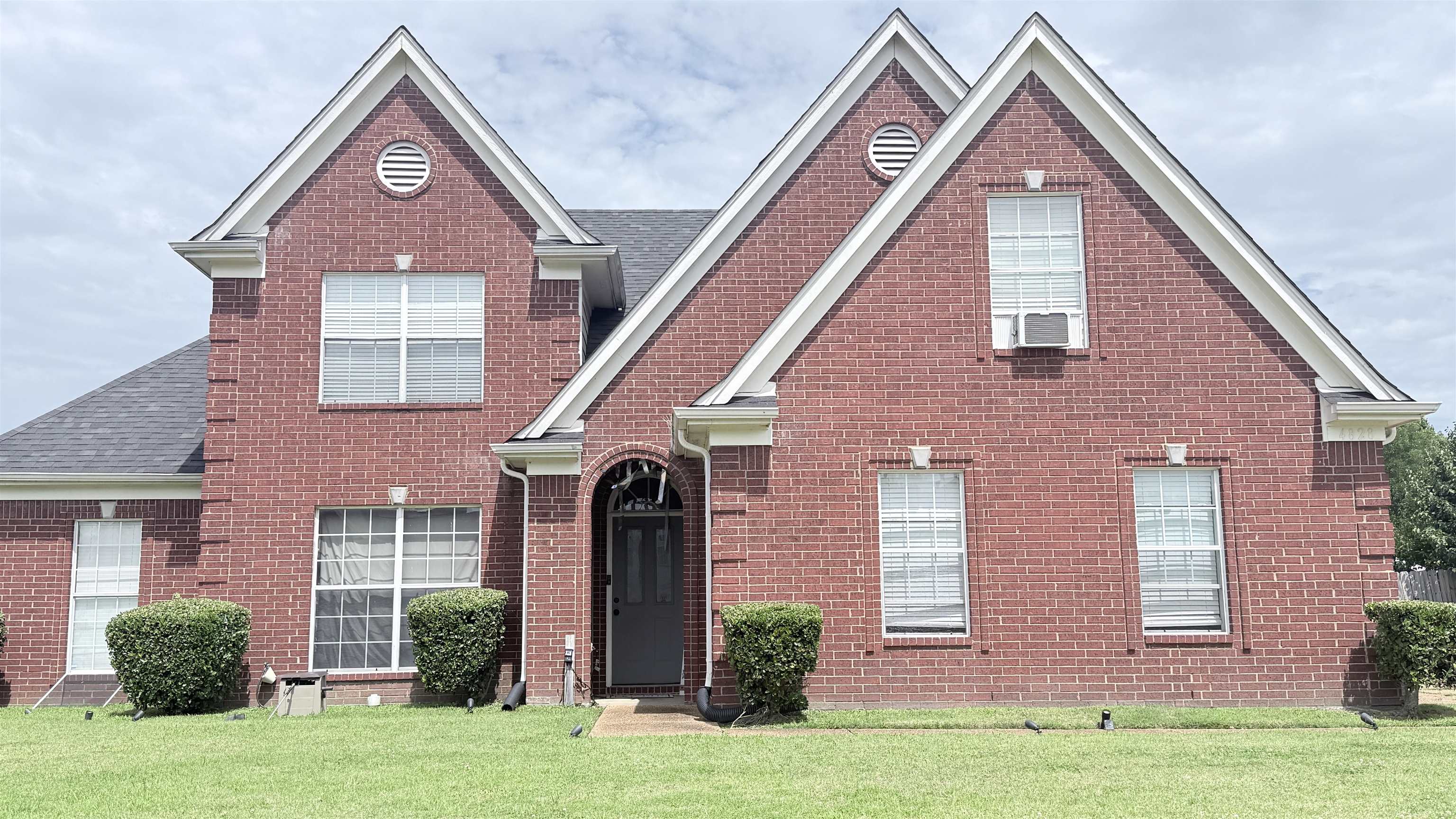4828 Wemberley Dr Property Photo 1