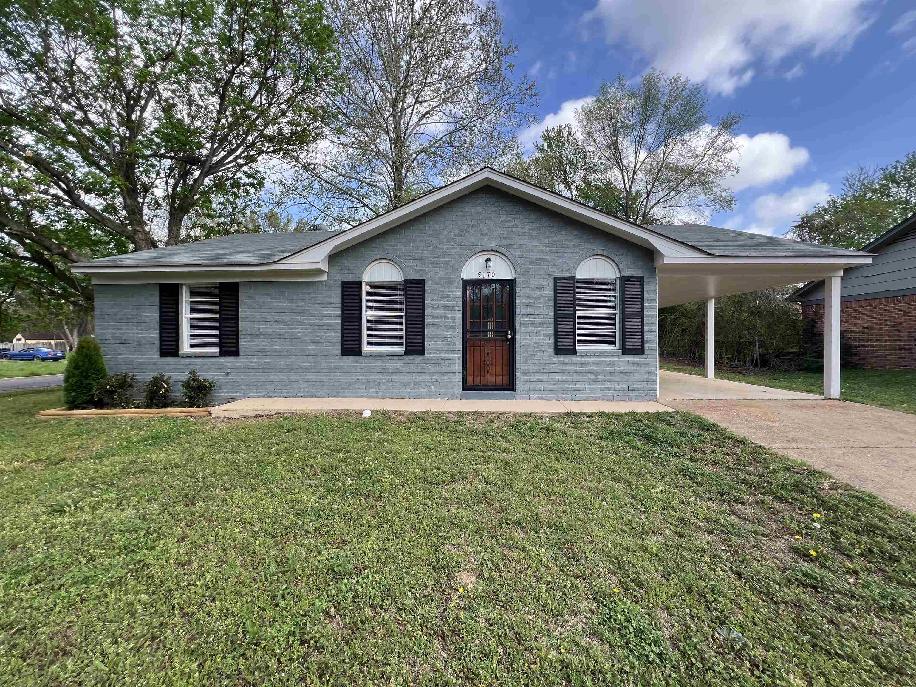 5170 Broken Oak Dr Property Photo 1