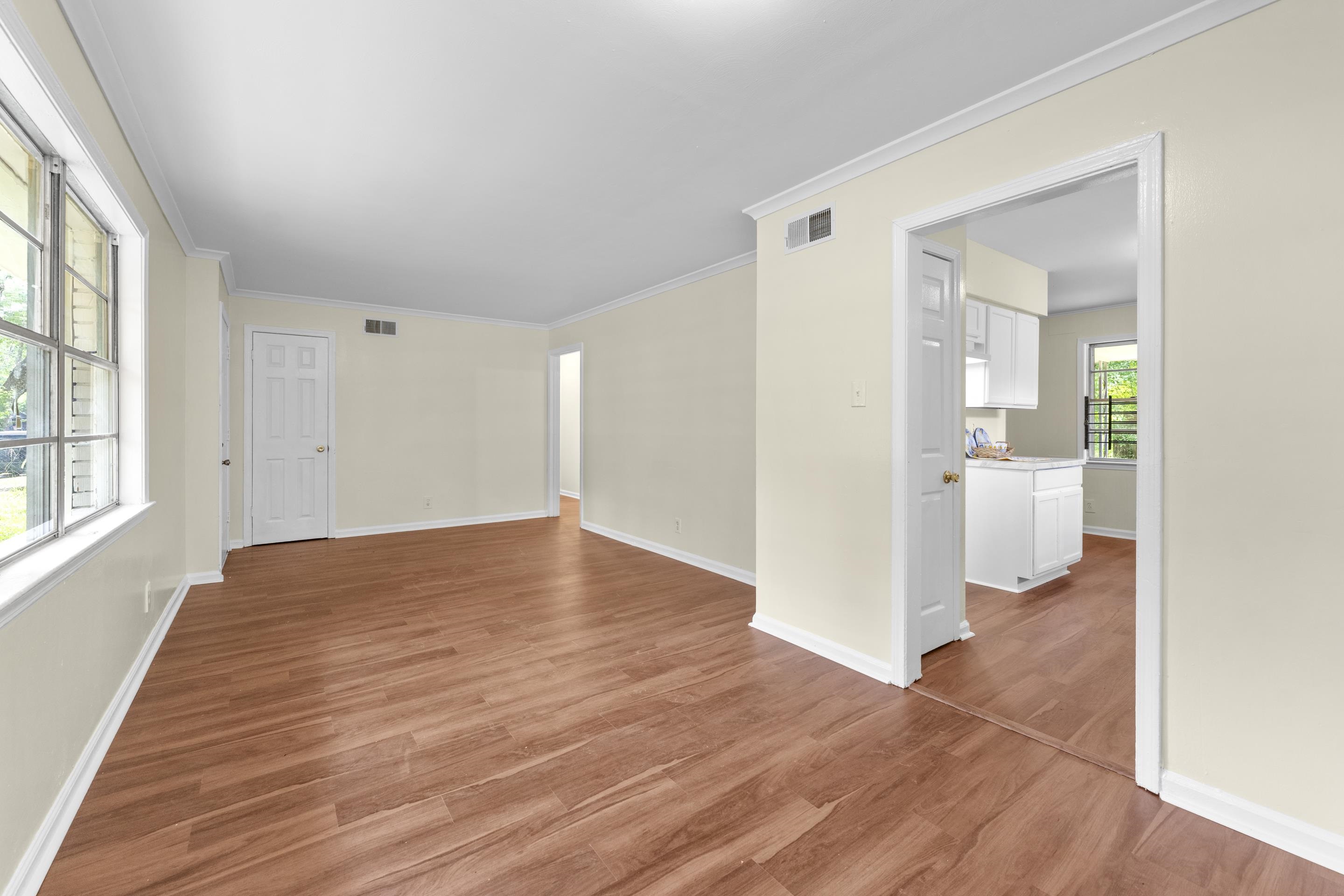 3581 Gowan Dr Property Photo 4