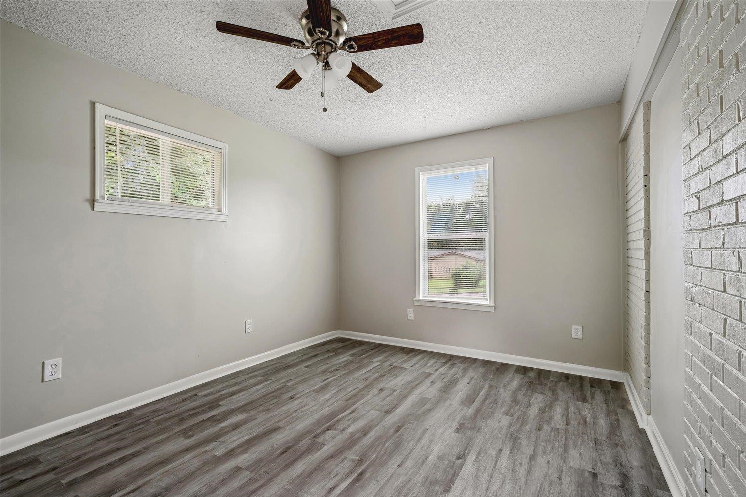 2518 Manchester Rd Property Photo 15