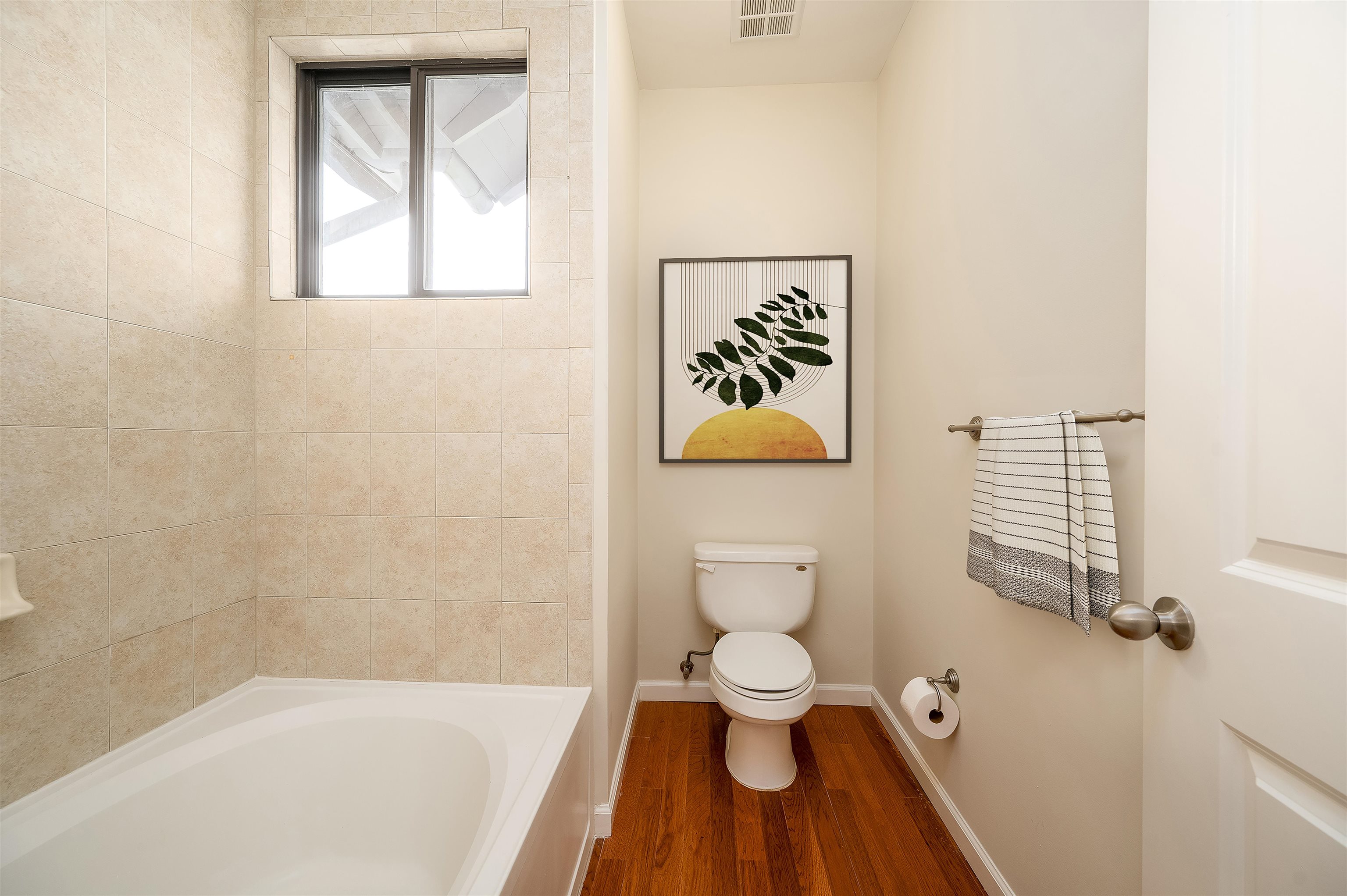 692 Marina Cottage Dr Property Photo 14