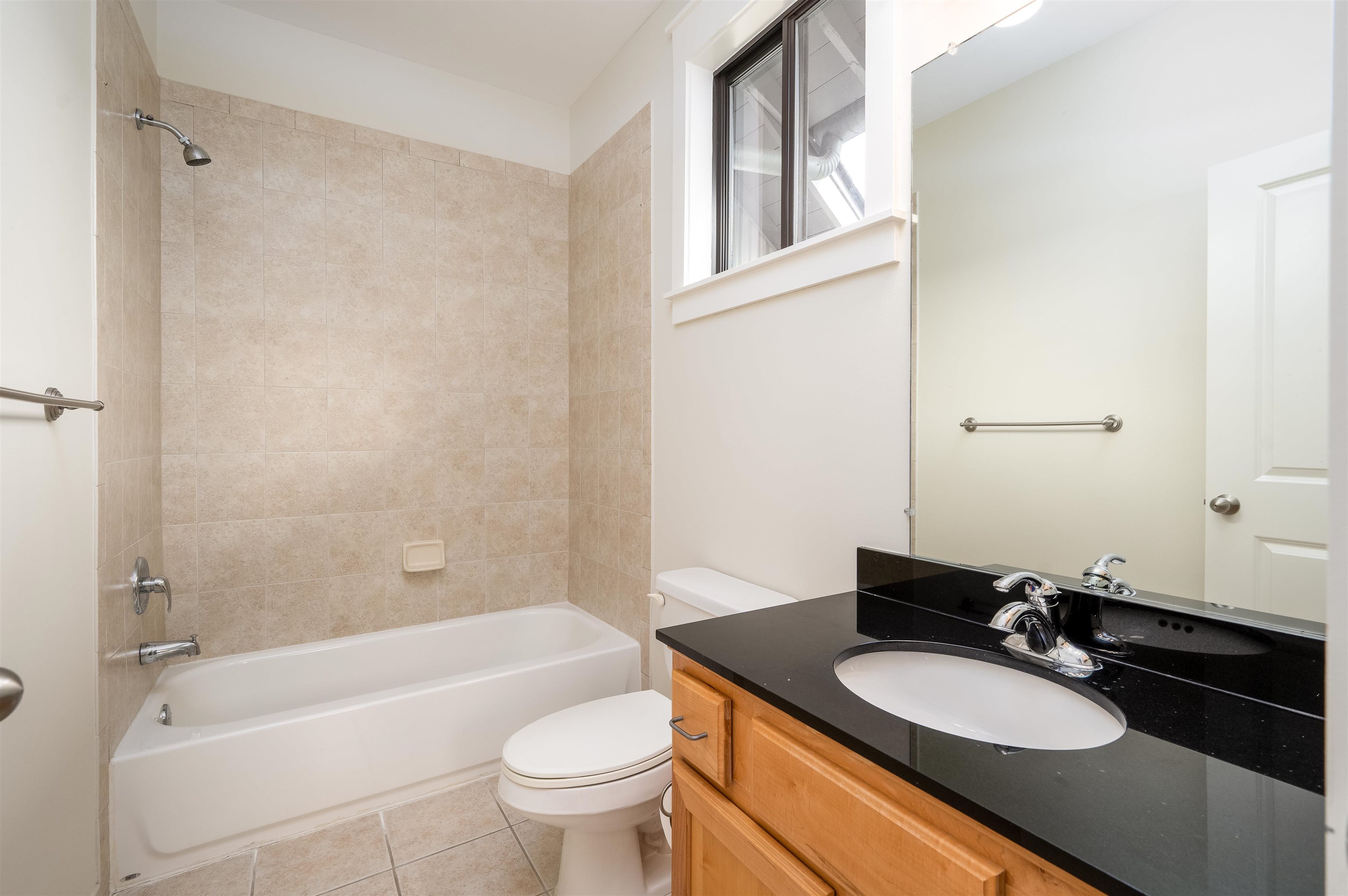 692 Marina Cottage Dr Property Photo 22