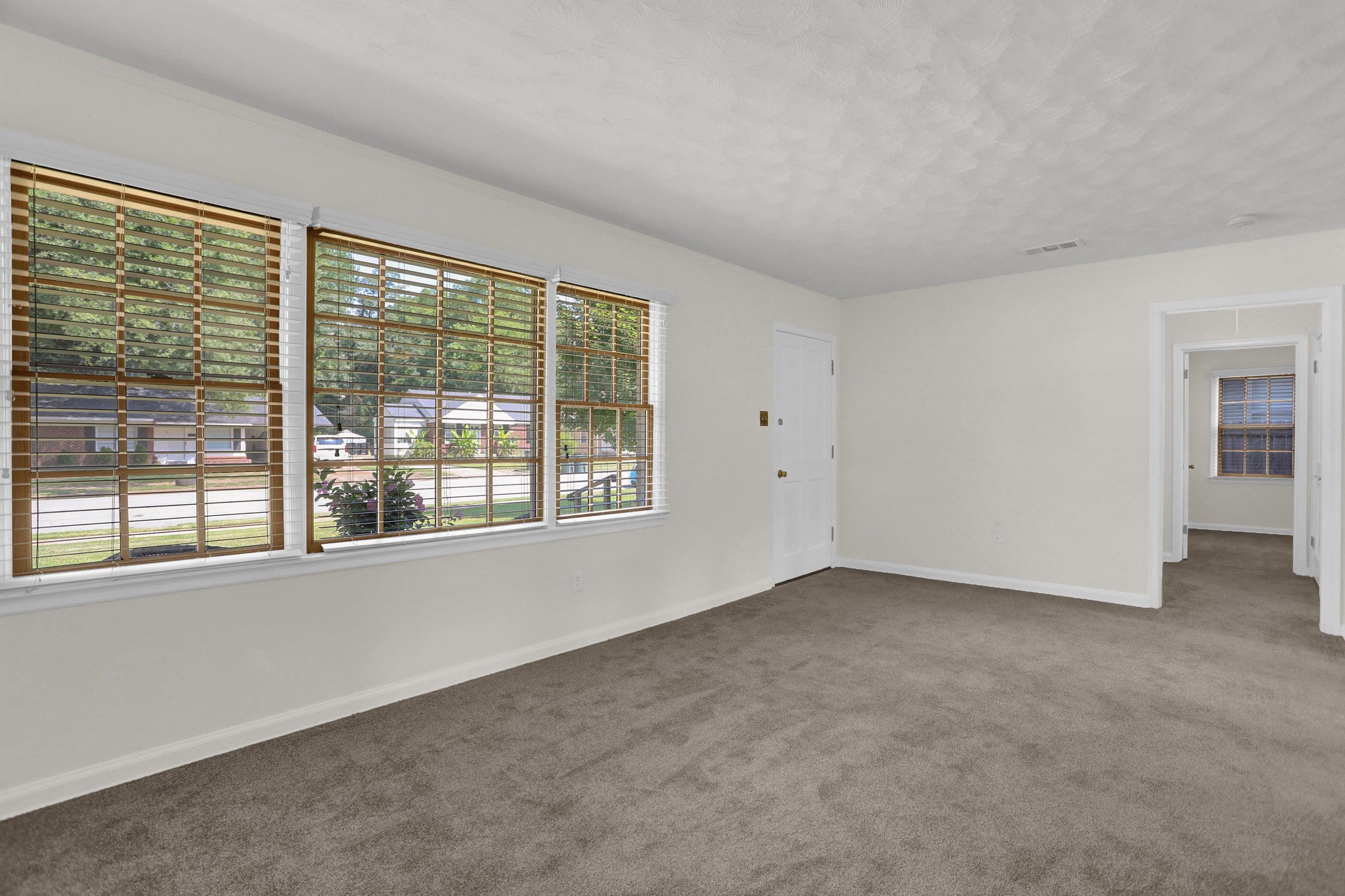 4545 Flamingo Rd Property Photo 9