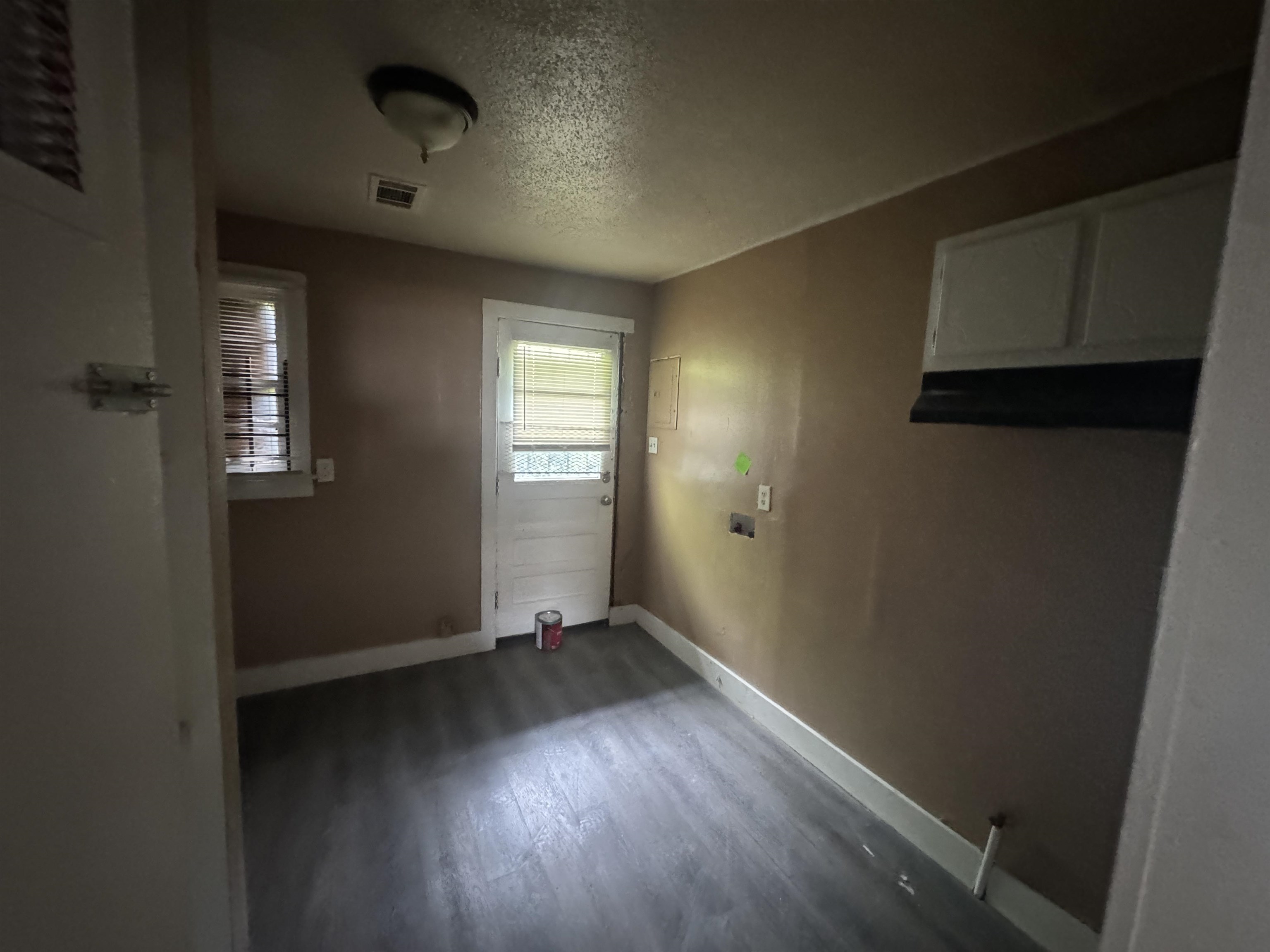 2282 Eldridge Ave Property Photo 14